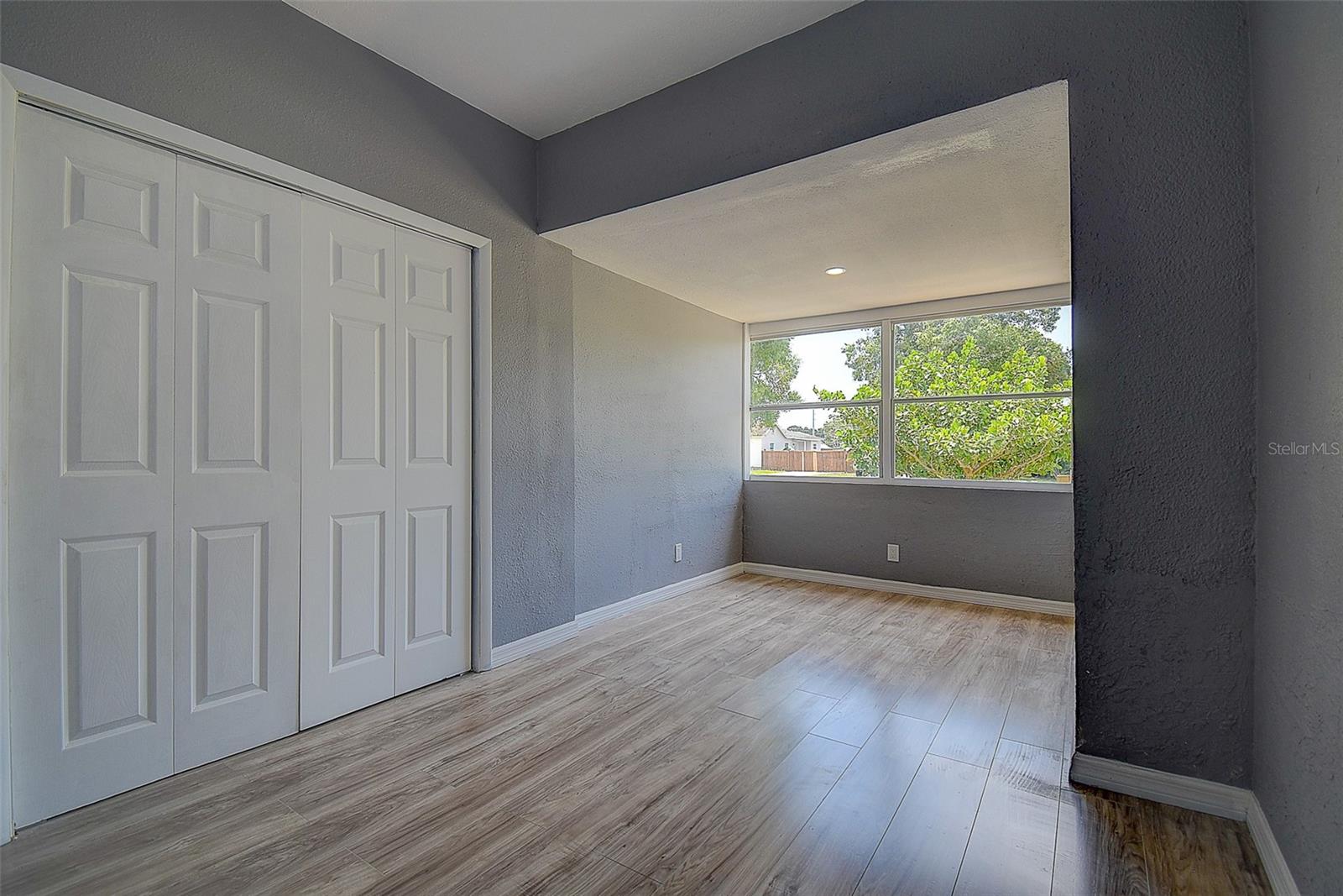 Image 13 of 40 For 2627 17th Avenue N
