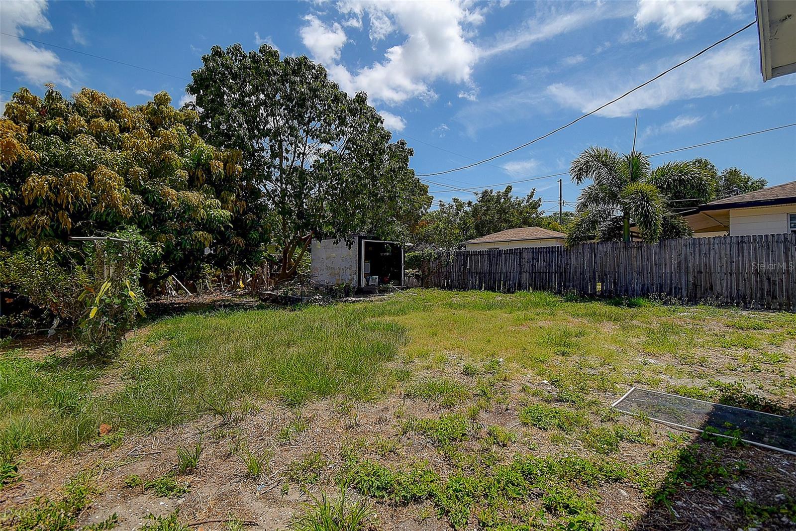 Image 27 of 40 For 2627 17th Avenue N