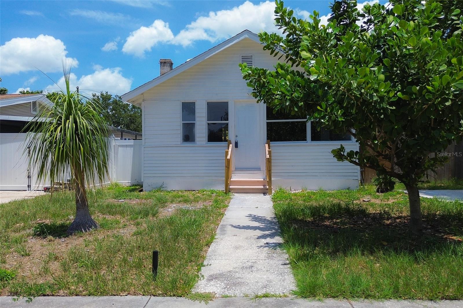 Image 28 of 40 For 2627 17th Avenue N