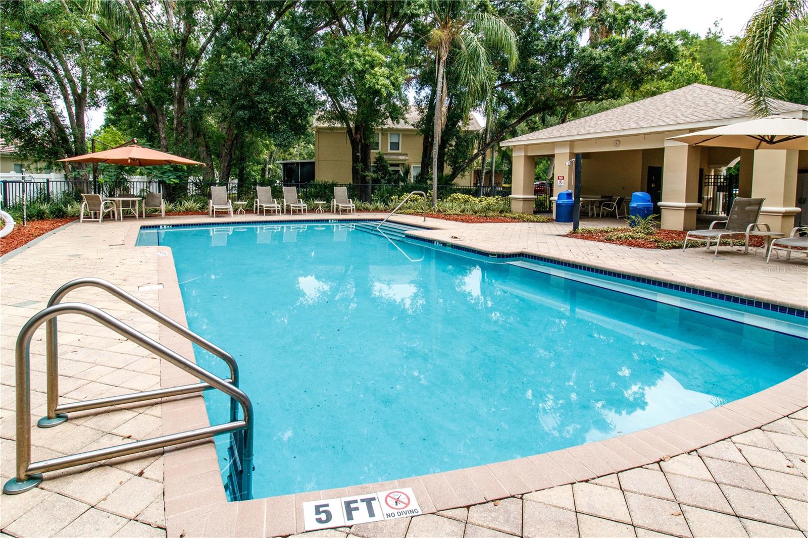 Listing photo id 10 for 8568 Sandy Beach Street