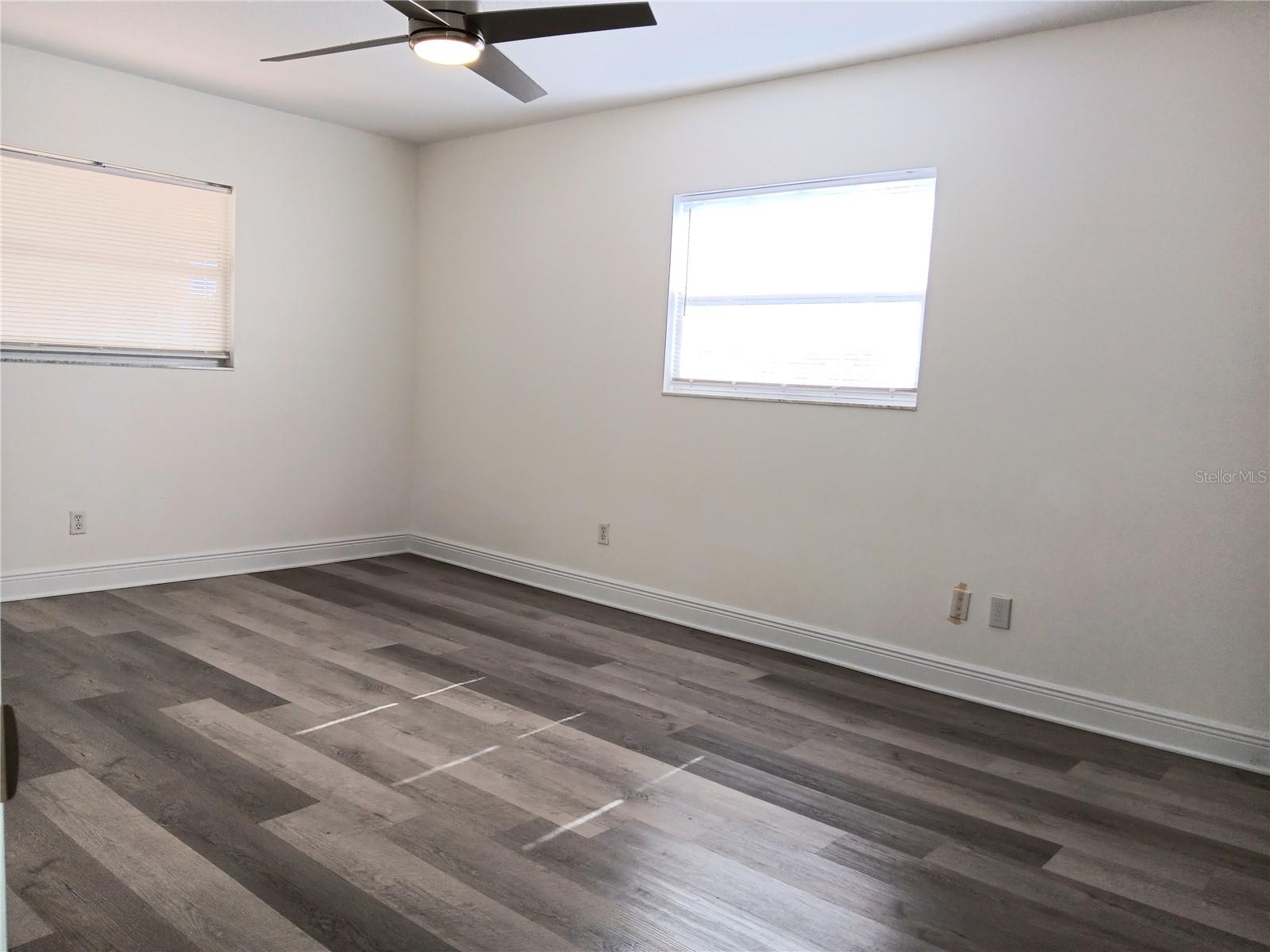 Image 17 of 32 For 4864 Lake Charles Drive N