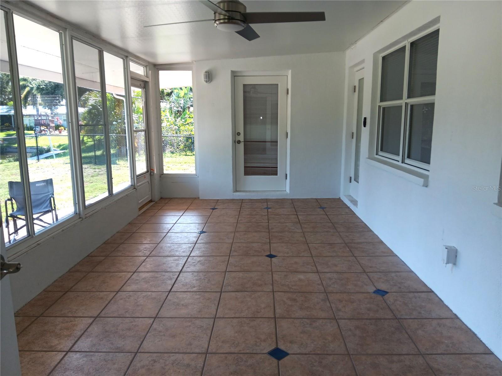 Image 26 of 32 For 4864 Lake Charles Drive N