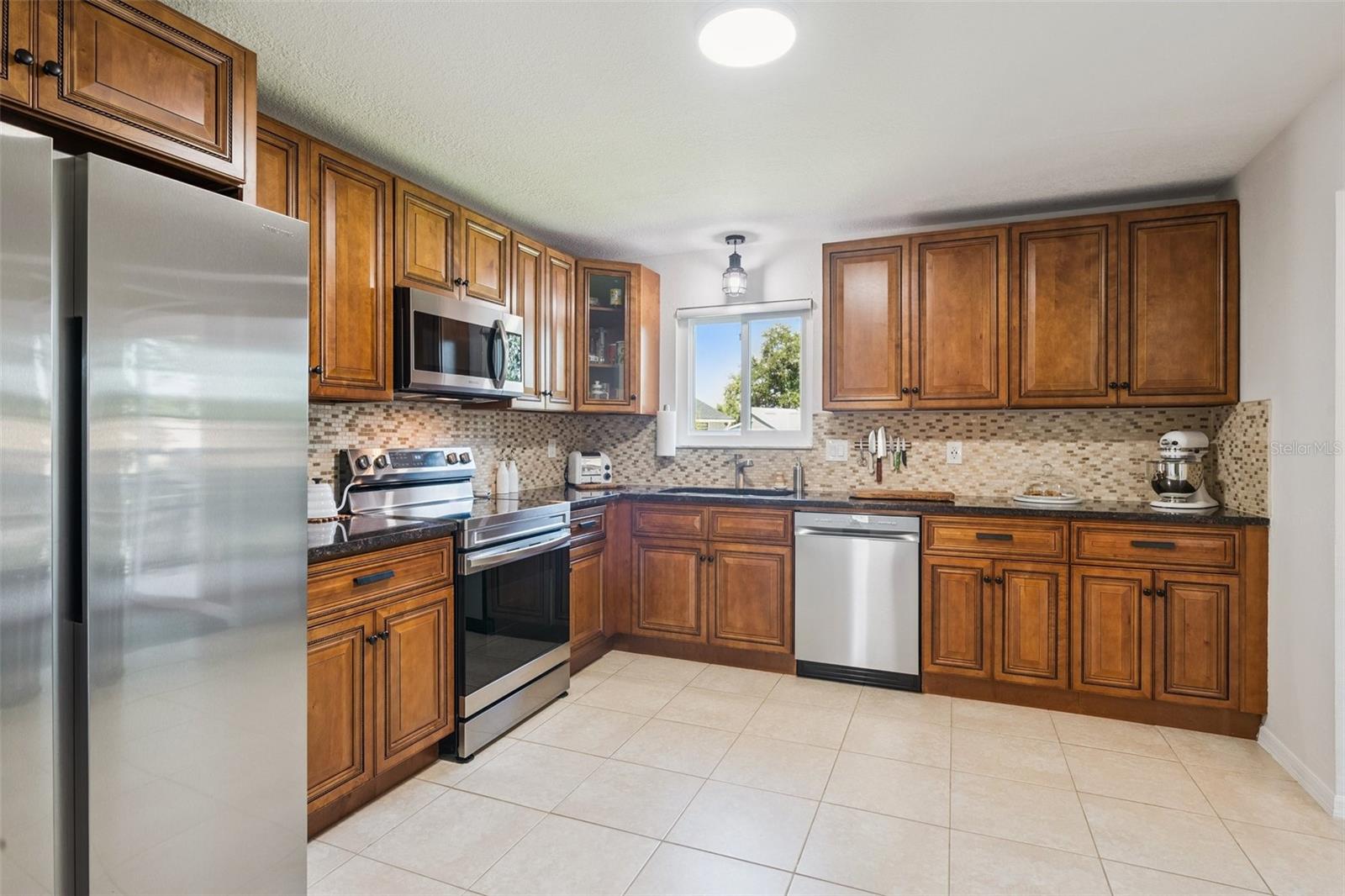 Image 29 of 45 For 8096 Glenbrooke Lane