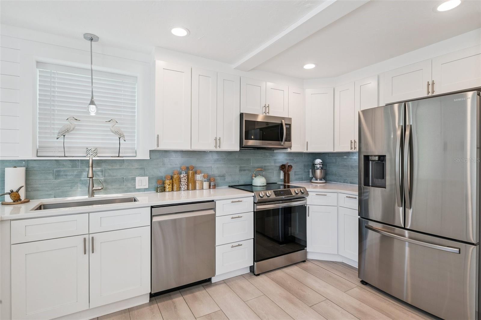 Image 5 of 45 For 8096 Glenbrooke Lane