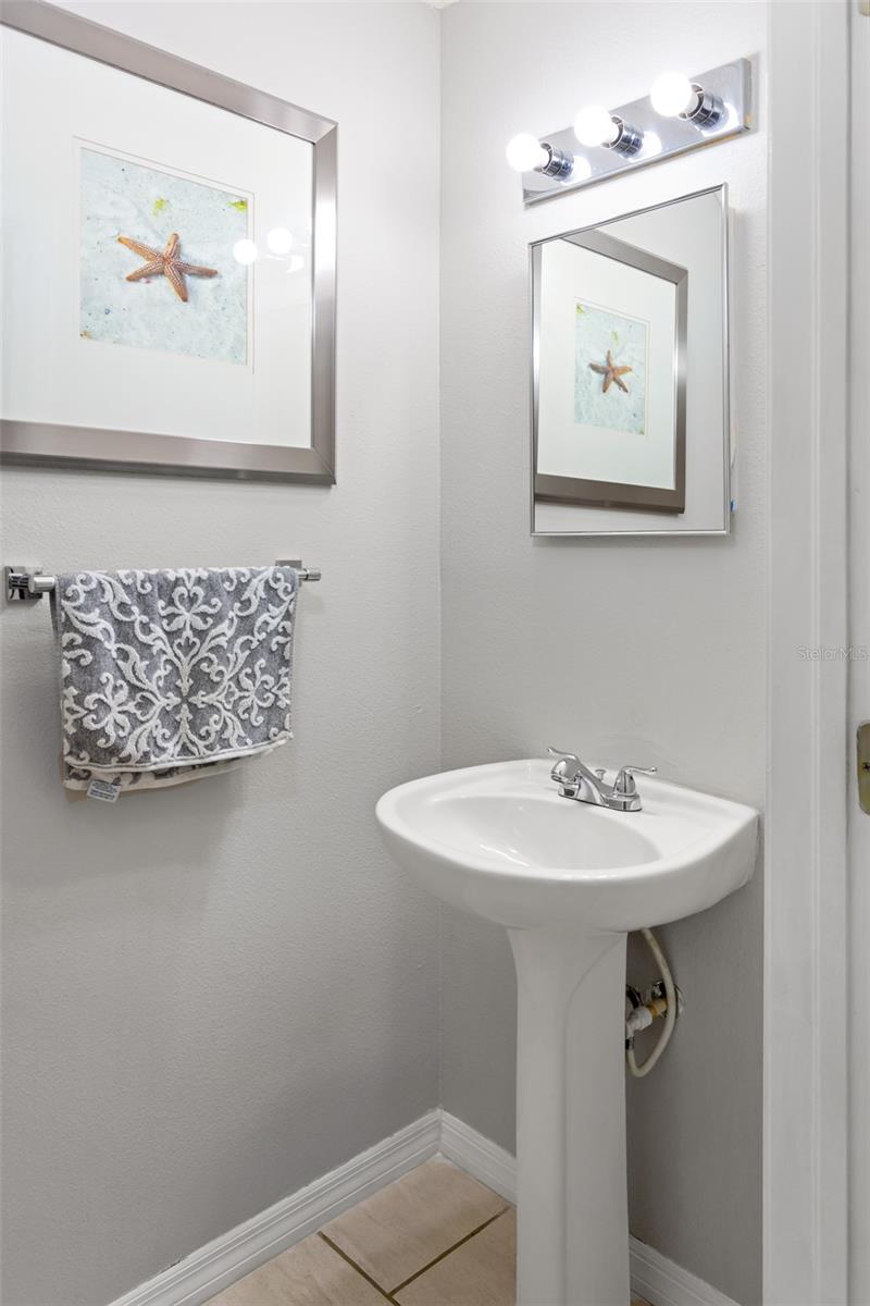 Image 12 of 30 For 8415 Edgewater Place Boulevard