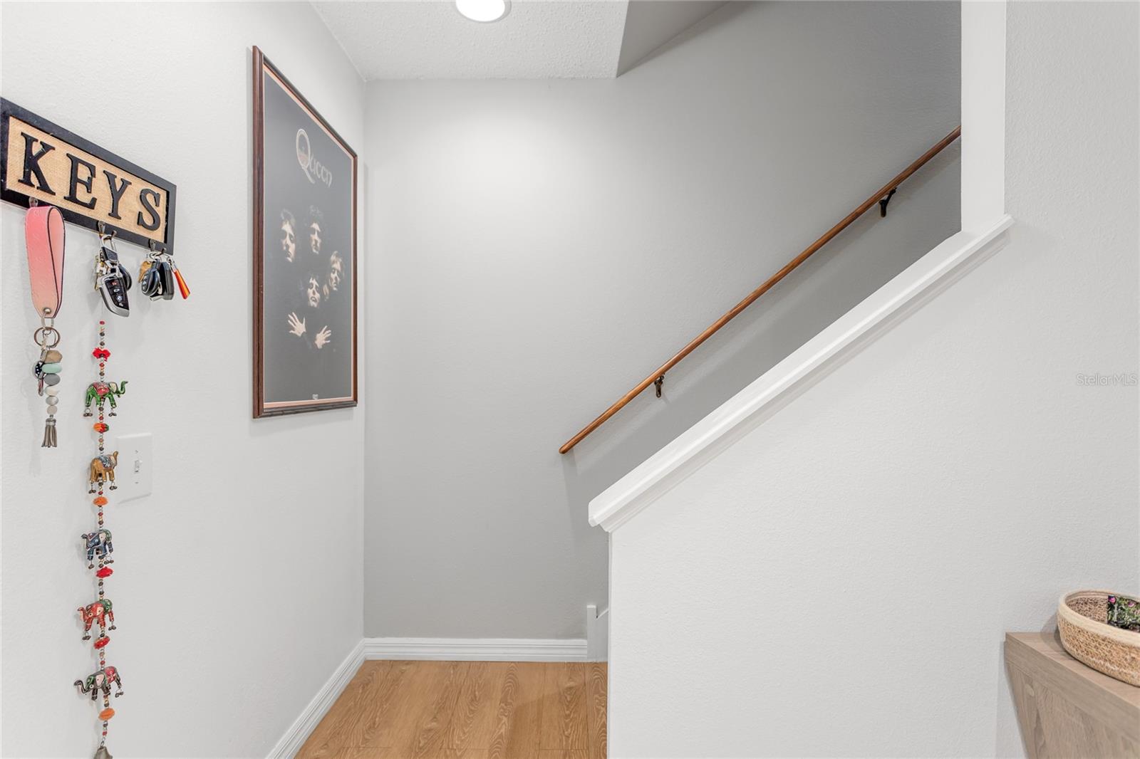 Image 13 of 30 For 8415 Edgewater Place Boulevard