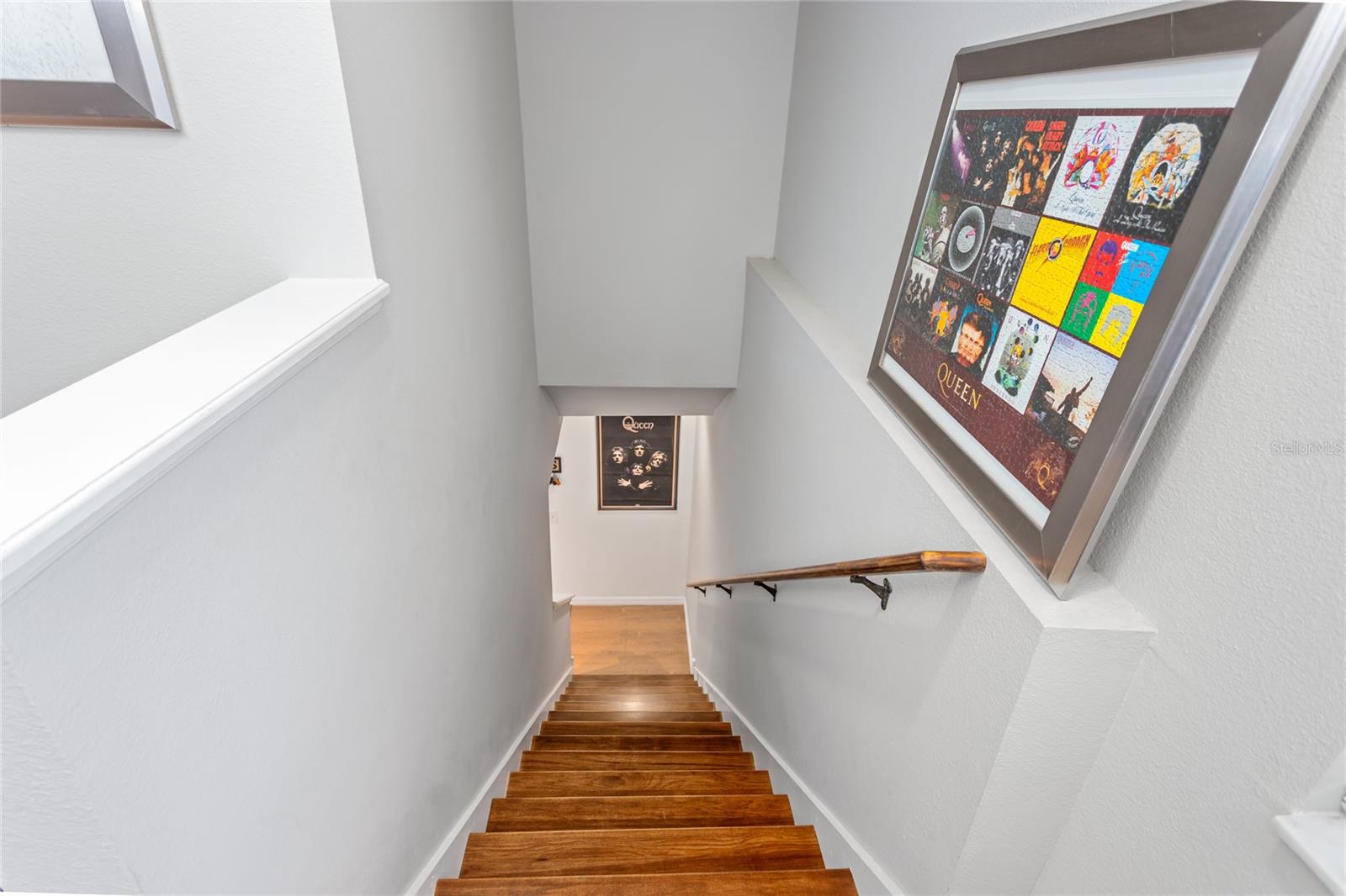 Image 14 of 30 For 8415 Edgewater Place Boulevard