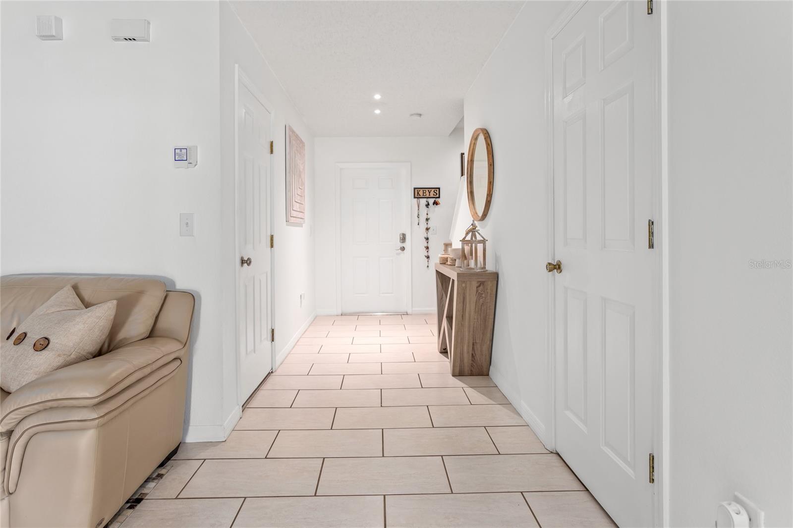 Image 4 of 30 For 8415 Edgewater Place Boulevard