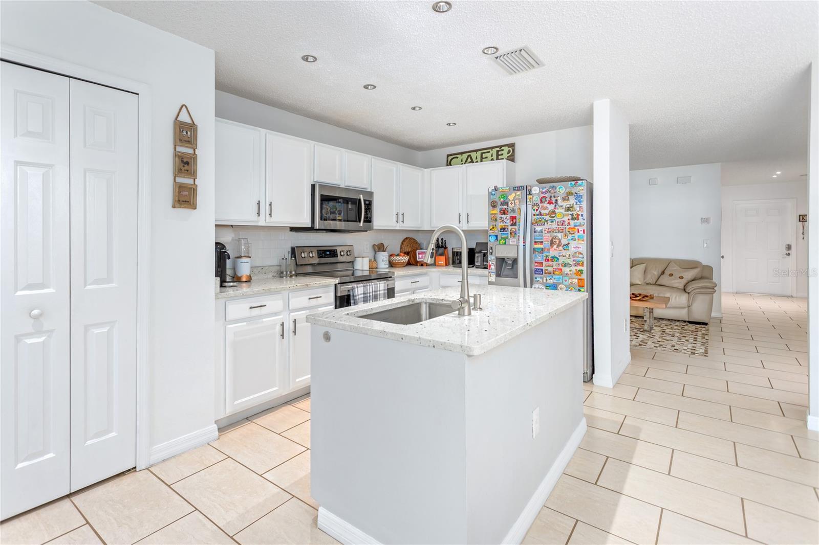 Image 7 of 30 For 8415 Edgewater Place Boulevard