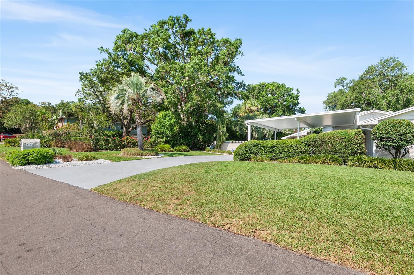 Image 21 of 92 For 2110 Reaney Road