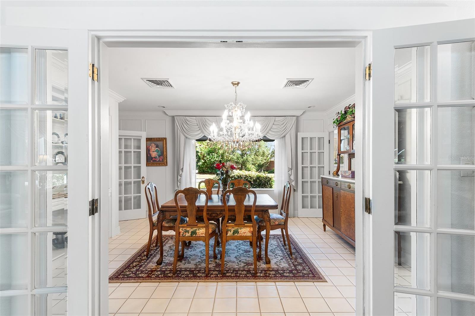Image 34 of 92 For 2110 Reaney Road