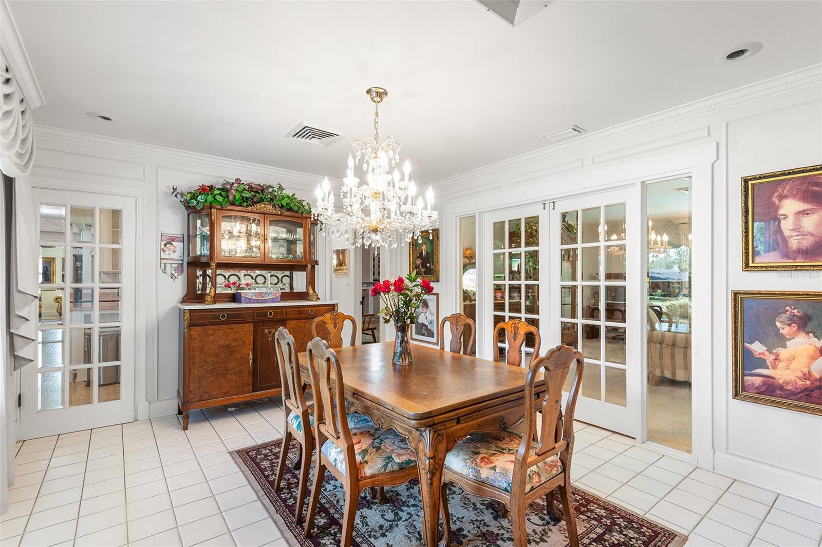 Image 36 of 92 For 2110 Reaney Road