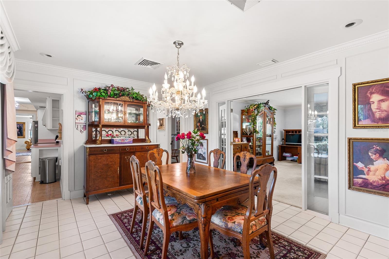 Image 37 of 92 For 2110 Reaney Road