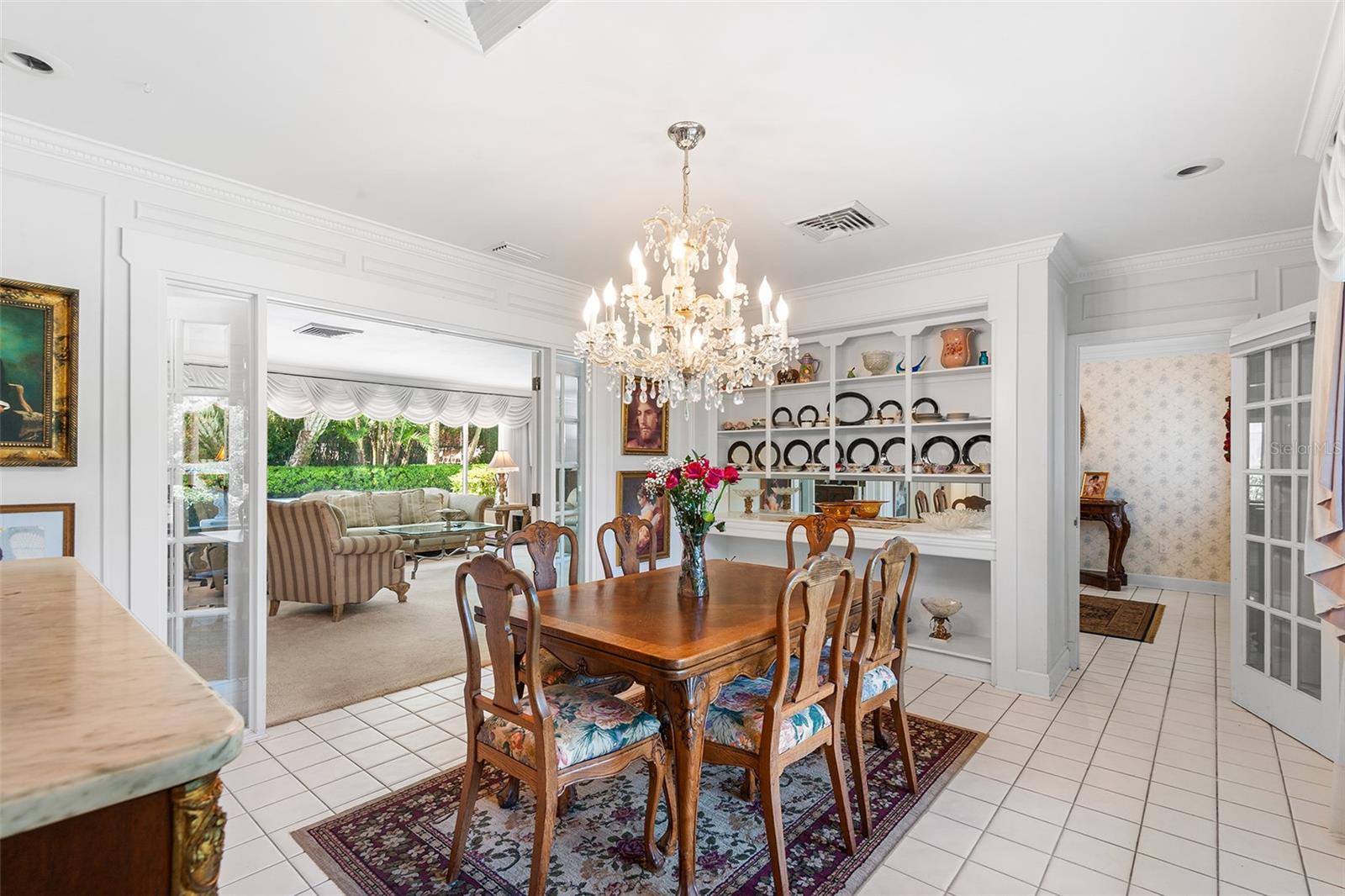 Image 38 of 92 For 2110 Reaney Road