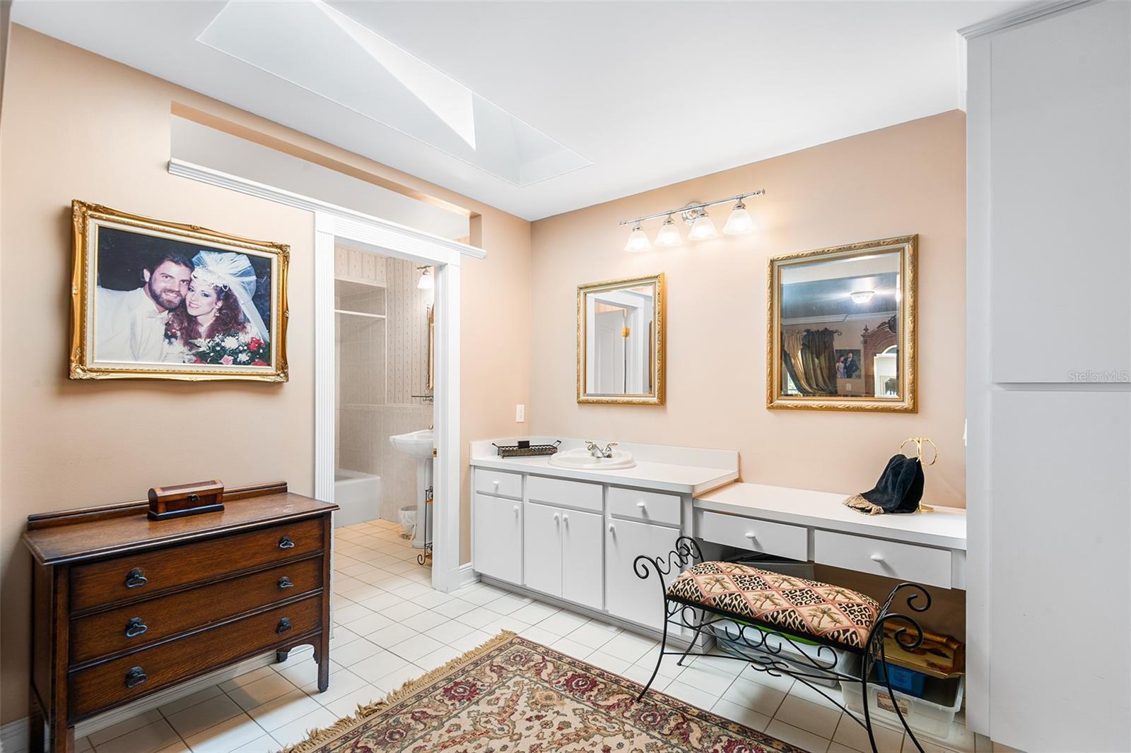 Image 59 of 92 For 2110 Reaney Road