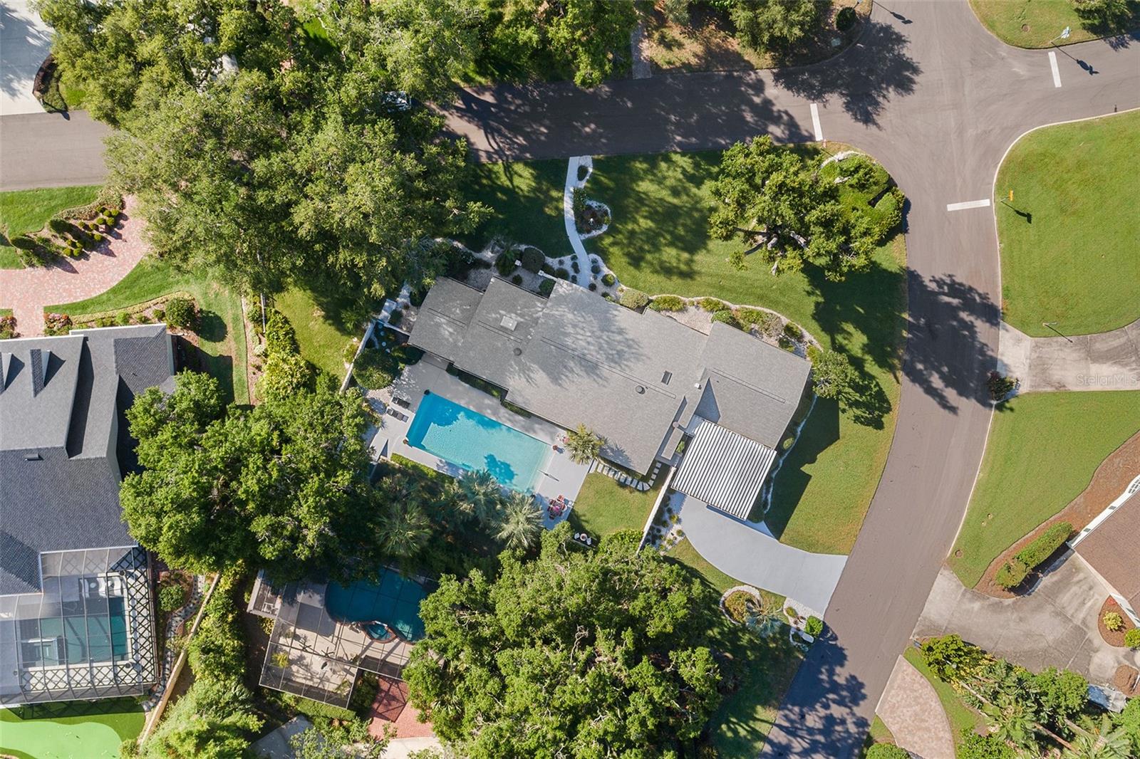 Image 6 of 92 For 2110 Reaney Road