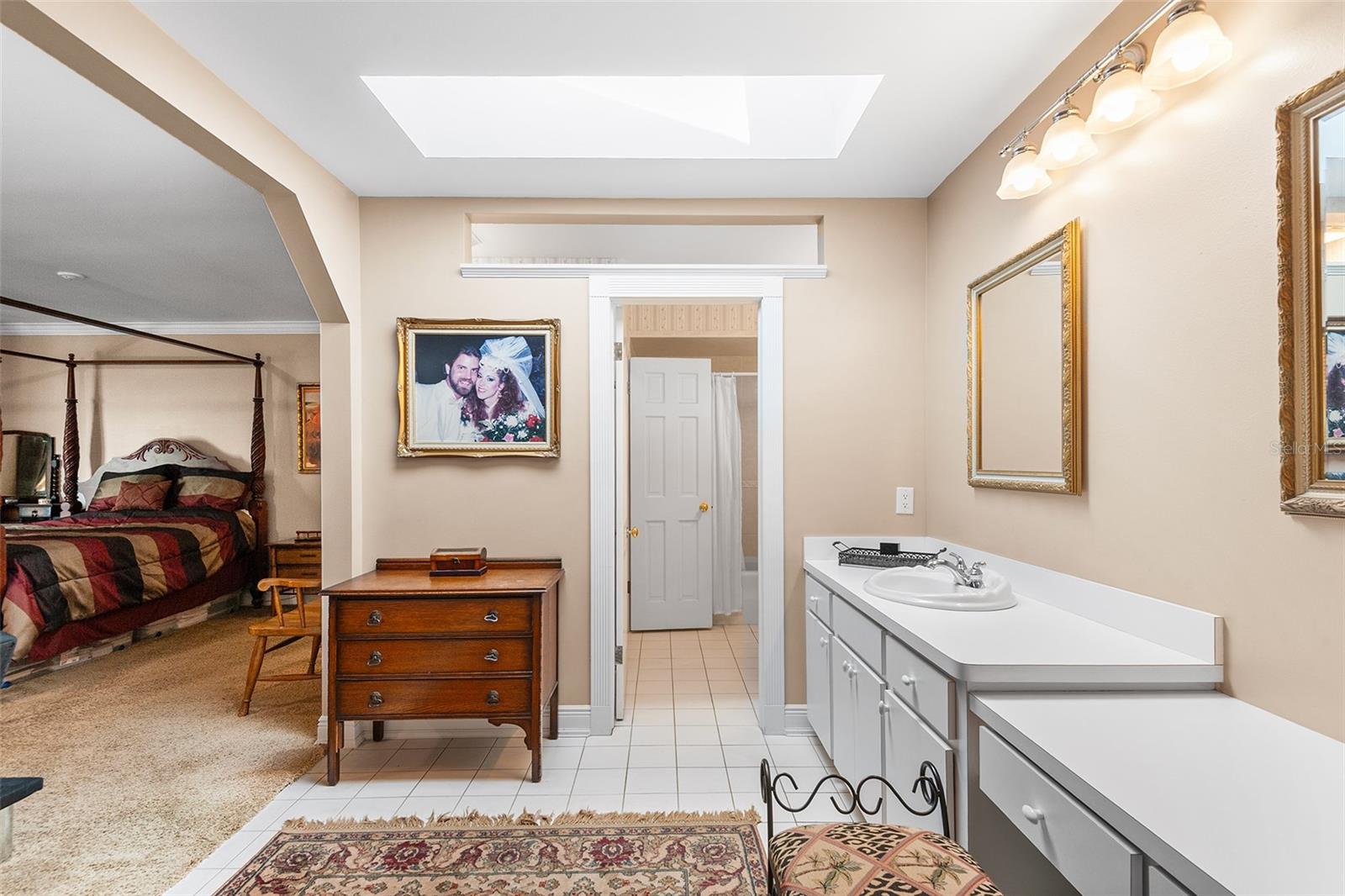 Image 60 of 92 For 2110 Reaney Road