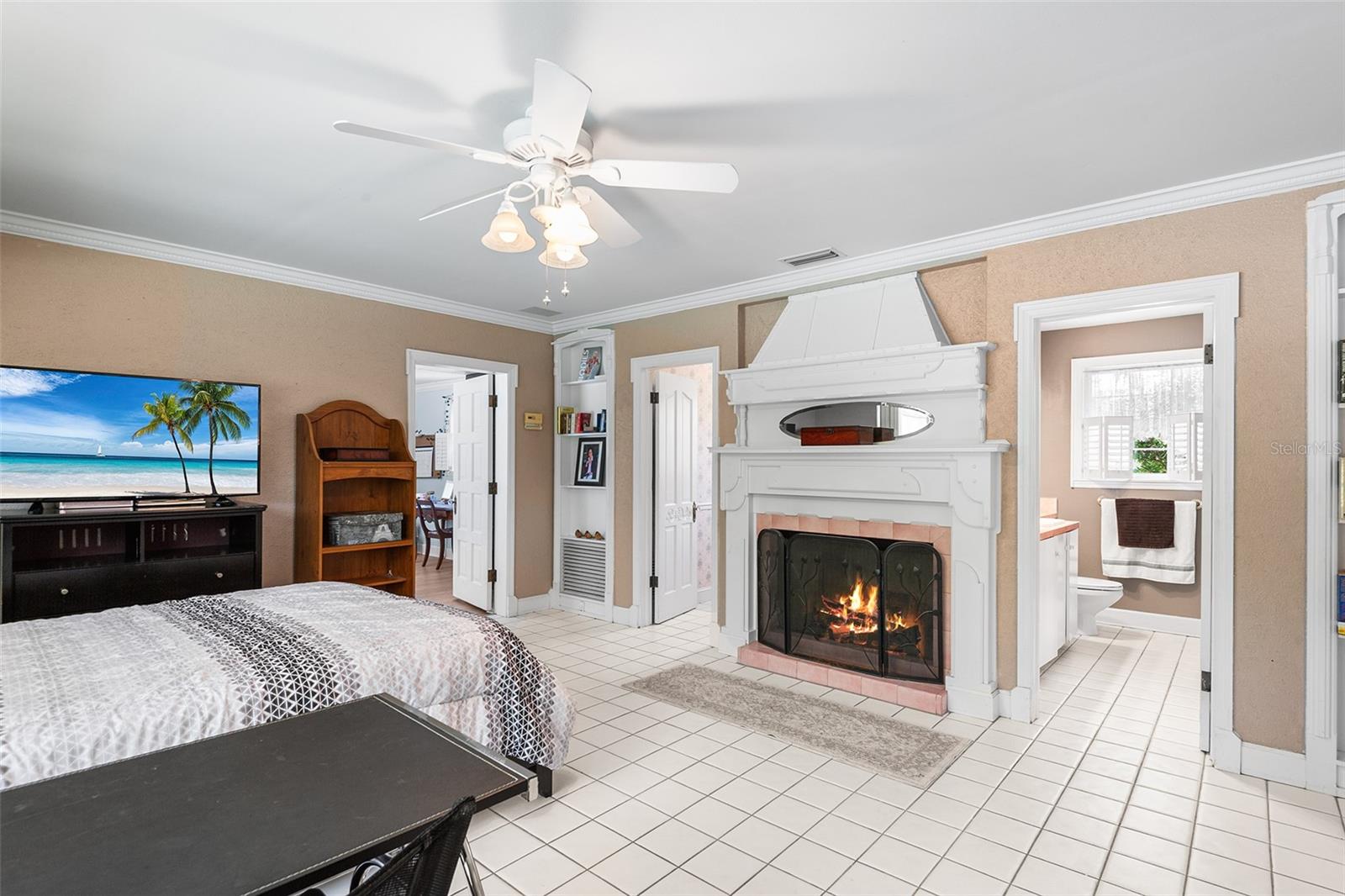 Image 64 of 92 For 2110 Reaney Road