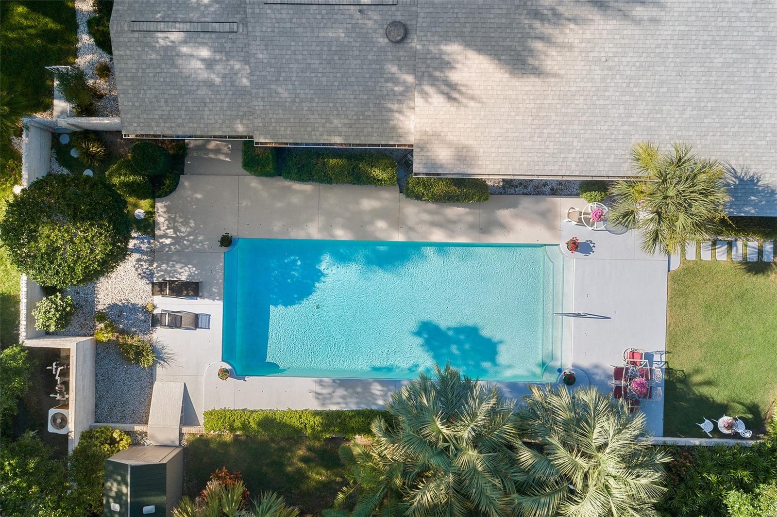 Image 7 of 92 For 2110 Reaney Road