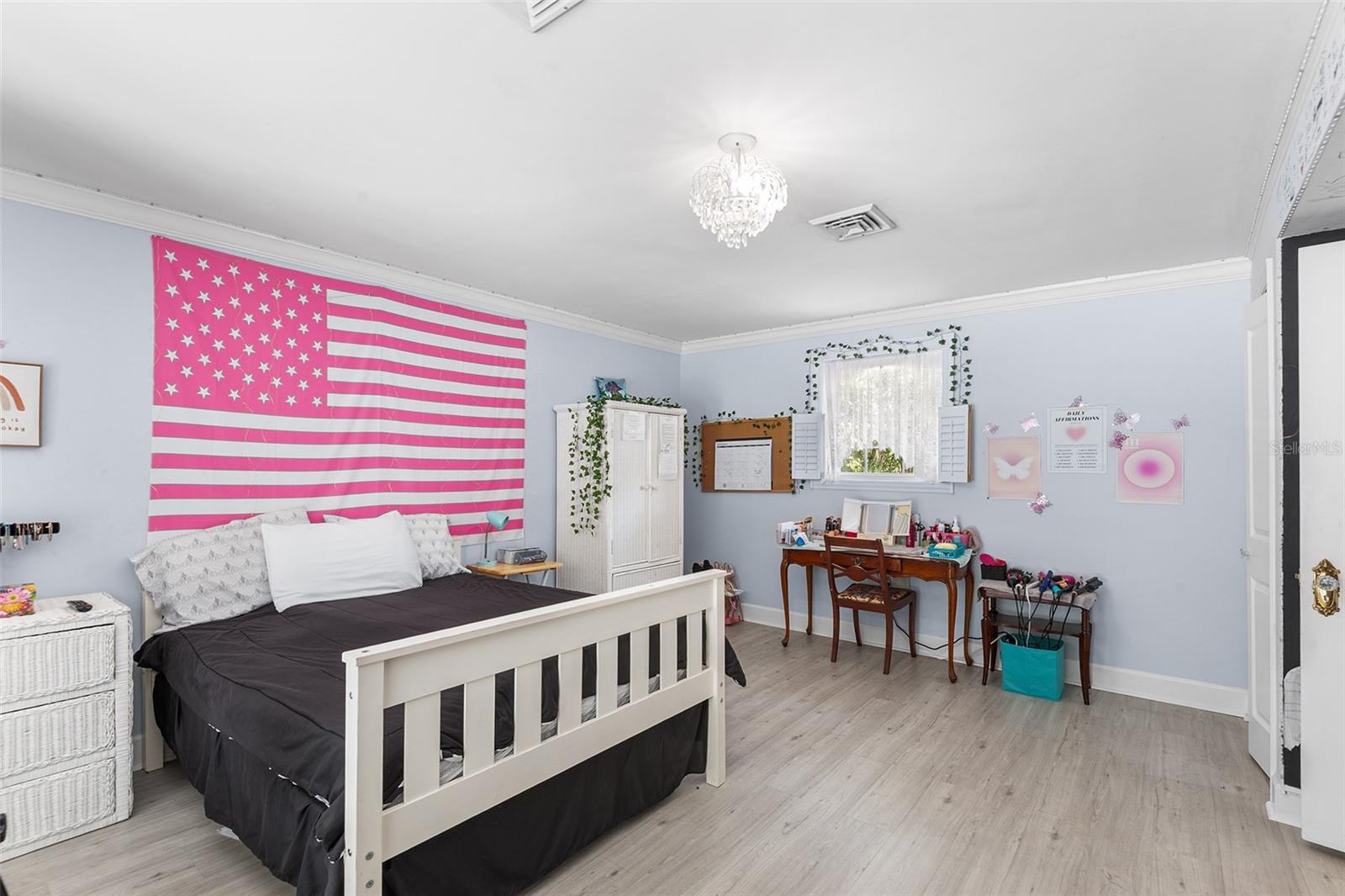 Image 70 of 92 For 2110 Reaney Road