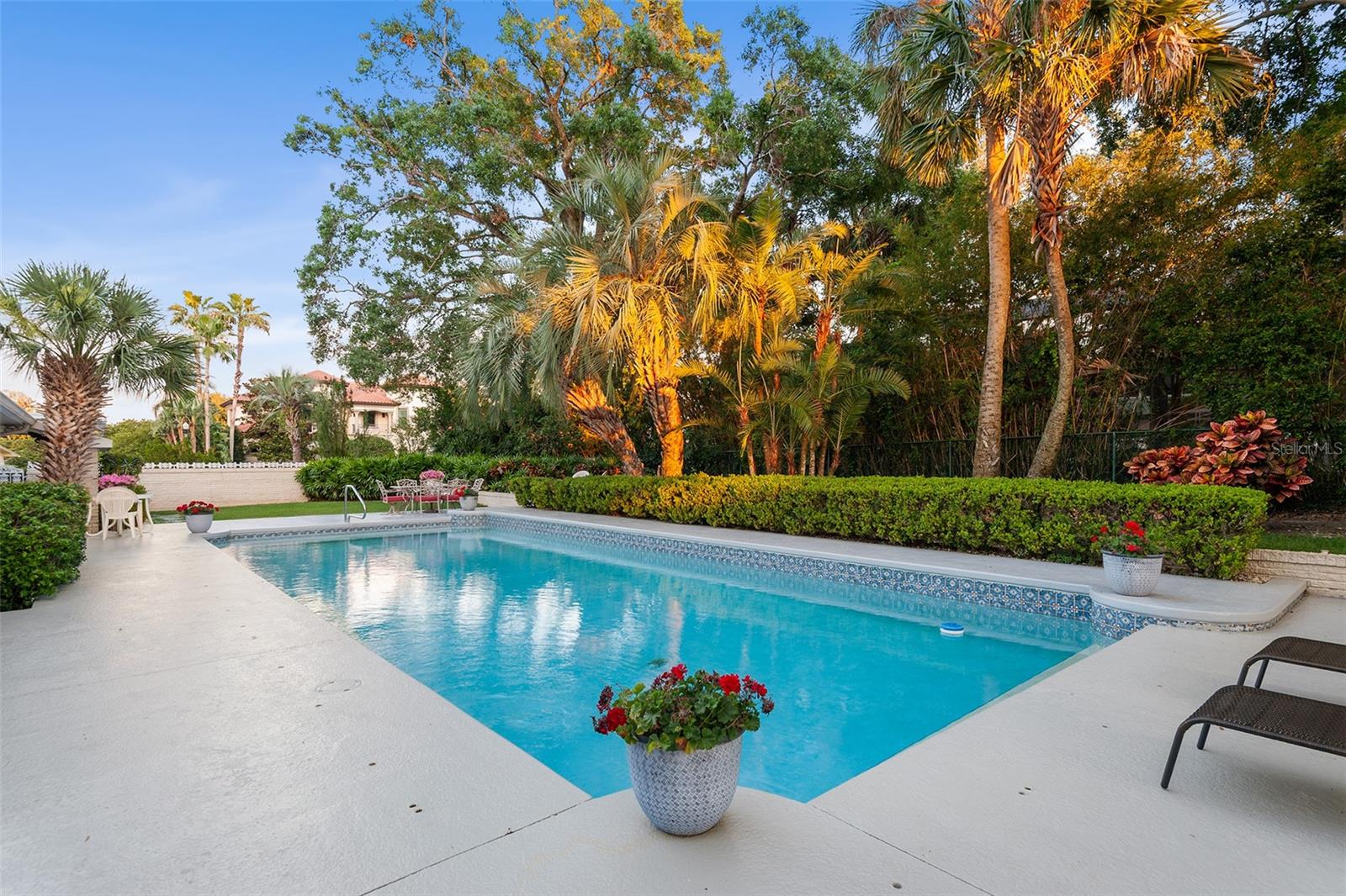 Image 8 of 92 For 2110 Reaney Road