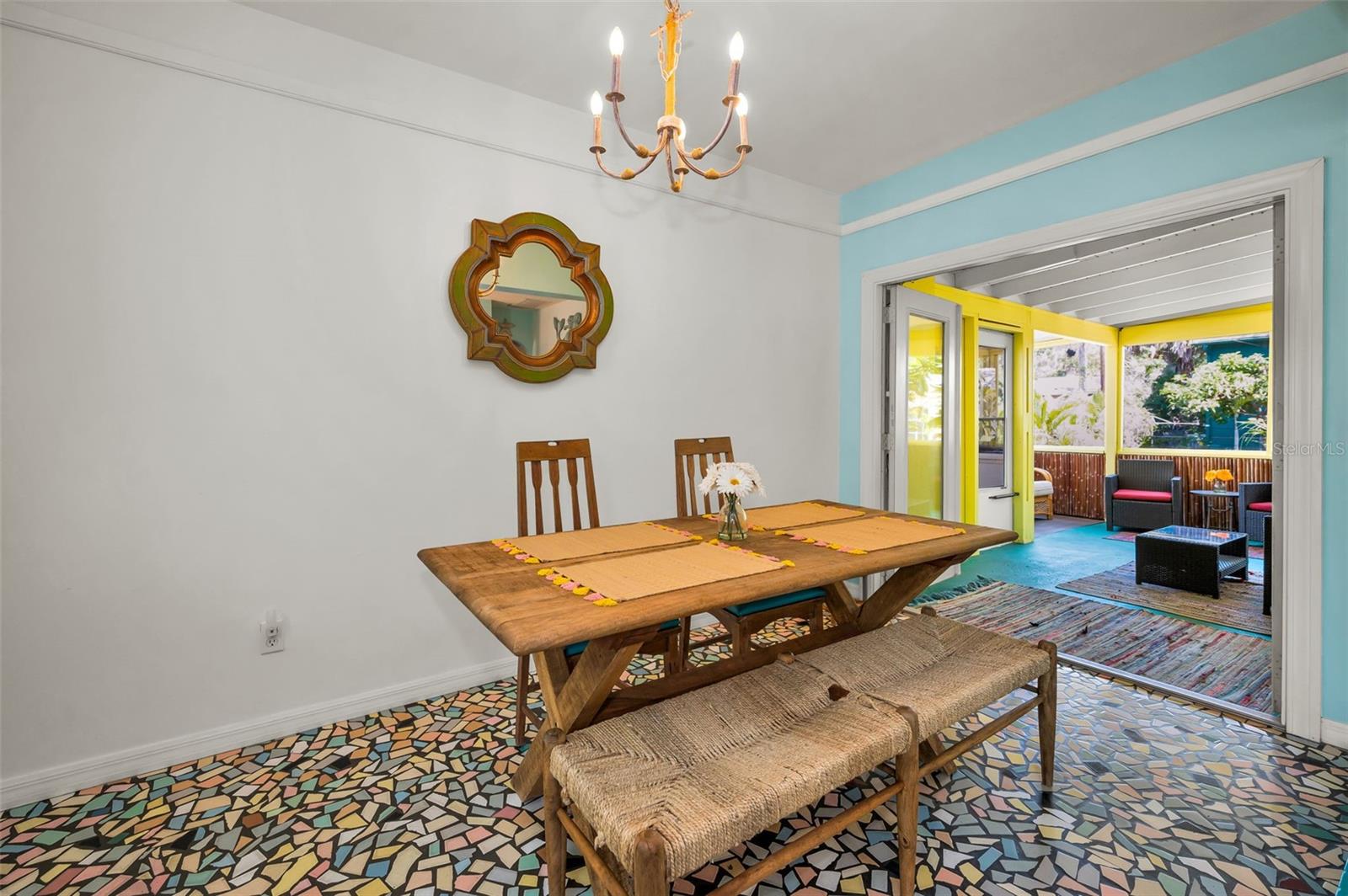 Listing photo id 8 for 420 Roanoke Street