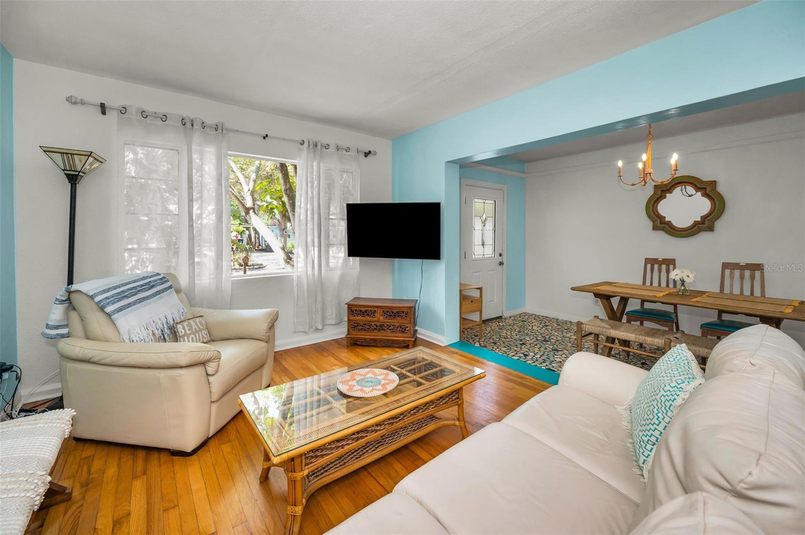 Listing photo id 11 for 420 Roanoke Street