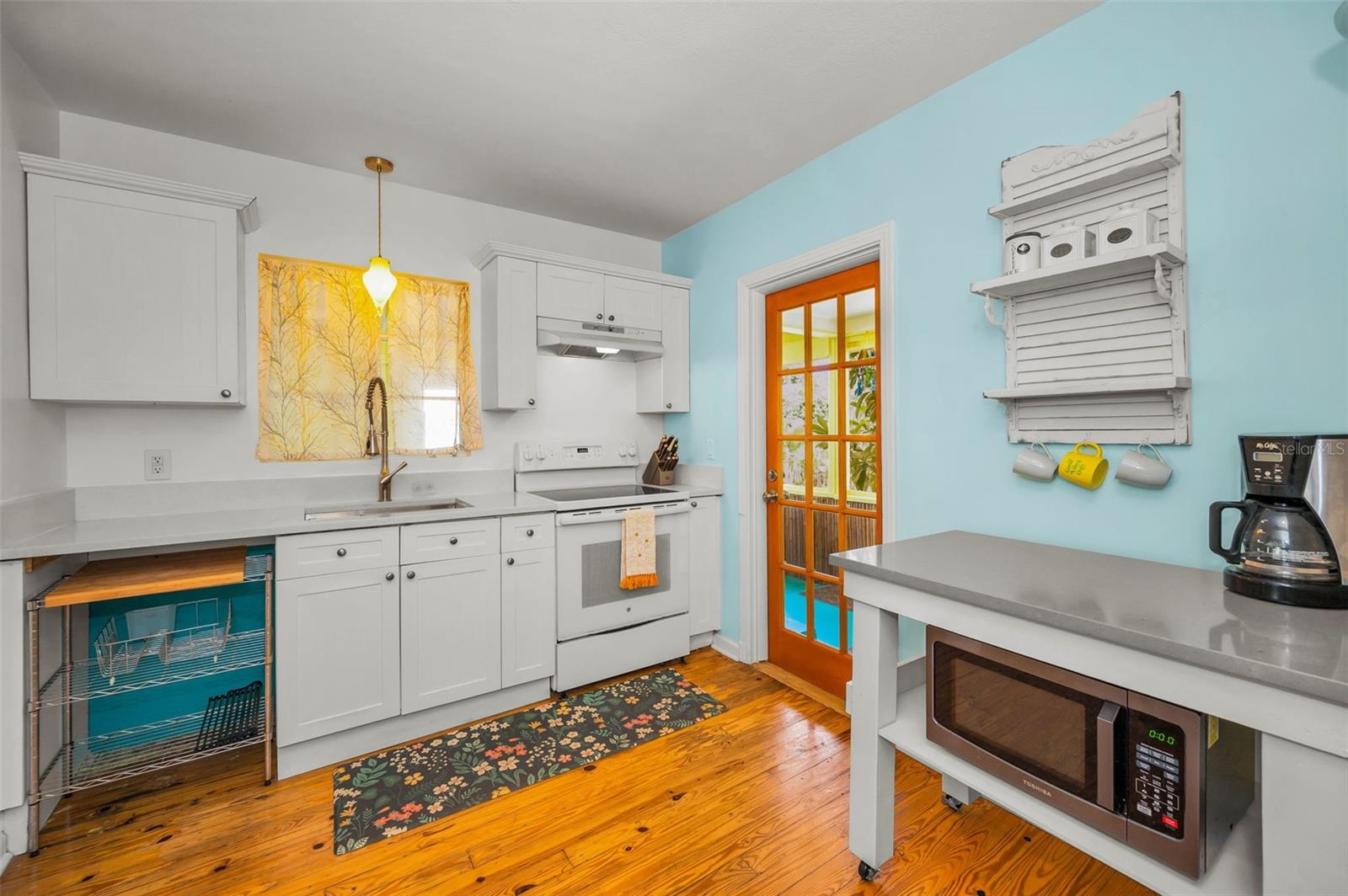 Listing photo id 17 for 420 Roanoke Street