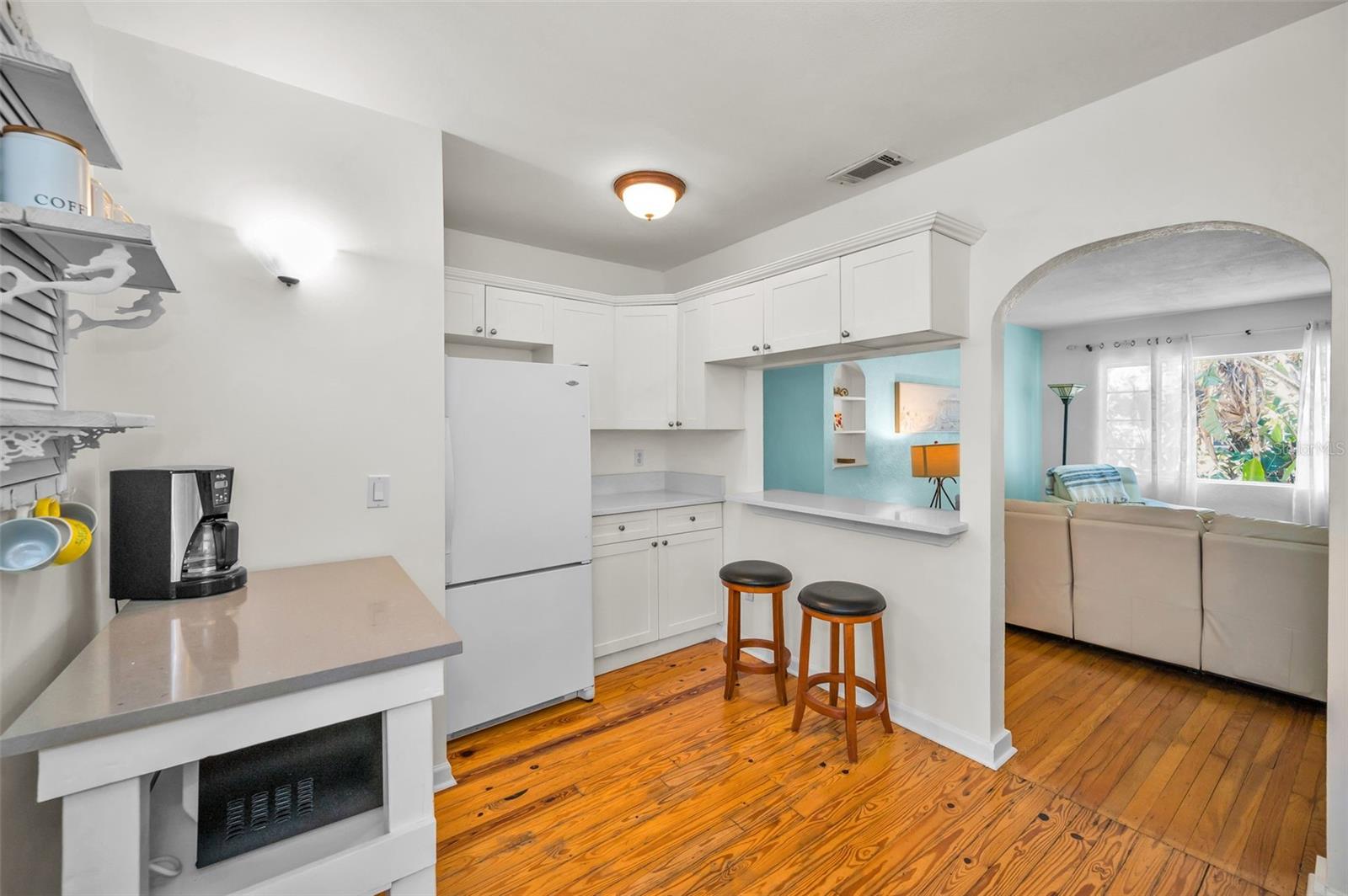 Listing photo id 19 for 420 Roanoke Street