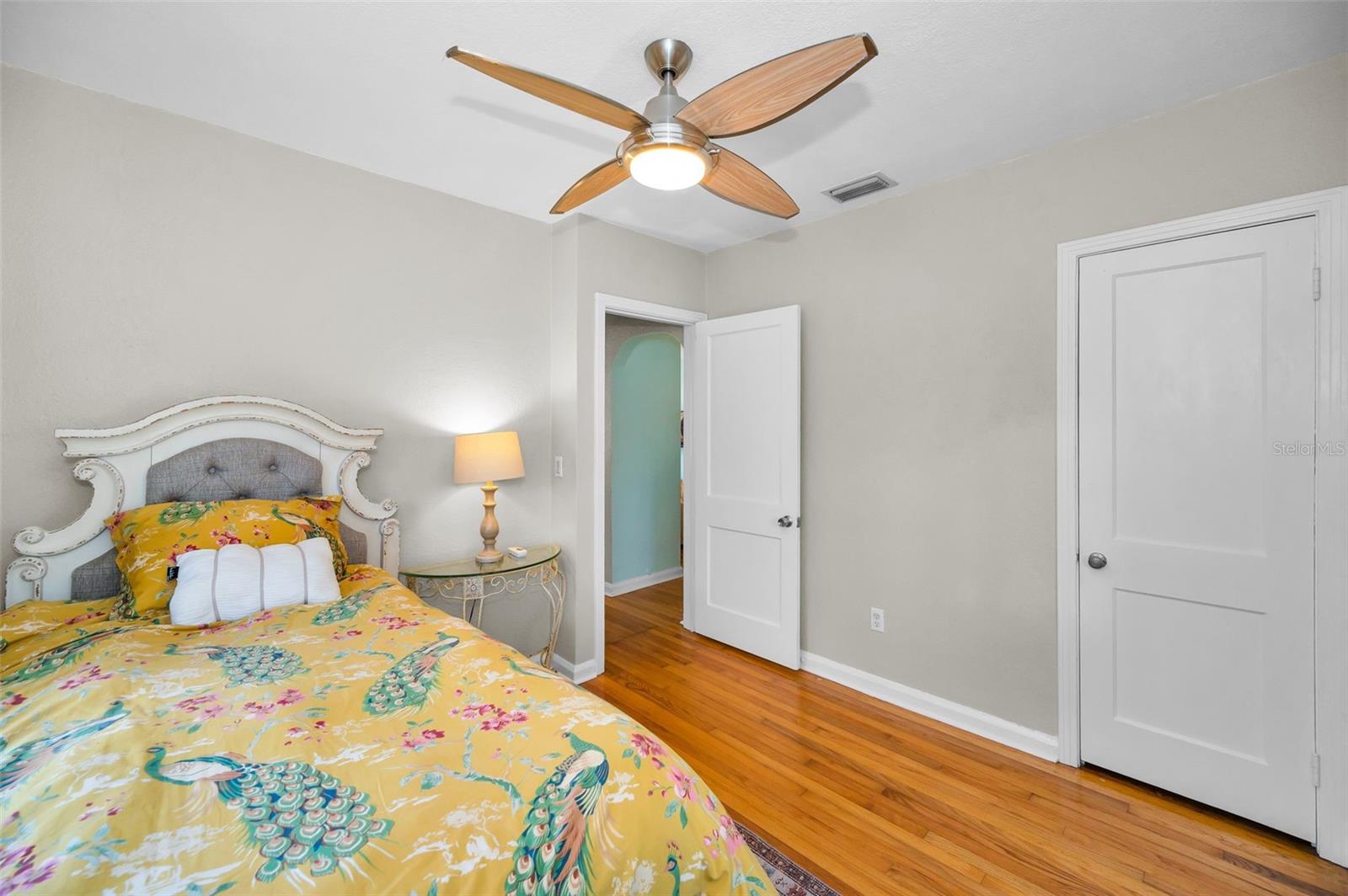 Listing photo id 25 for 420 Roanoke Street