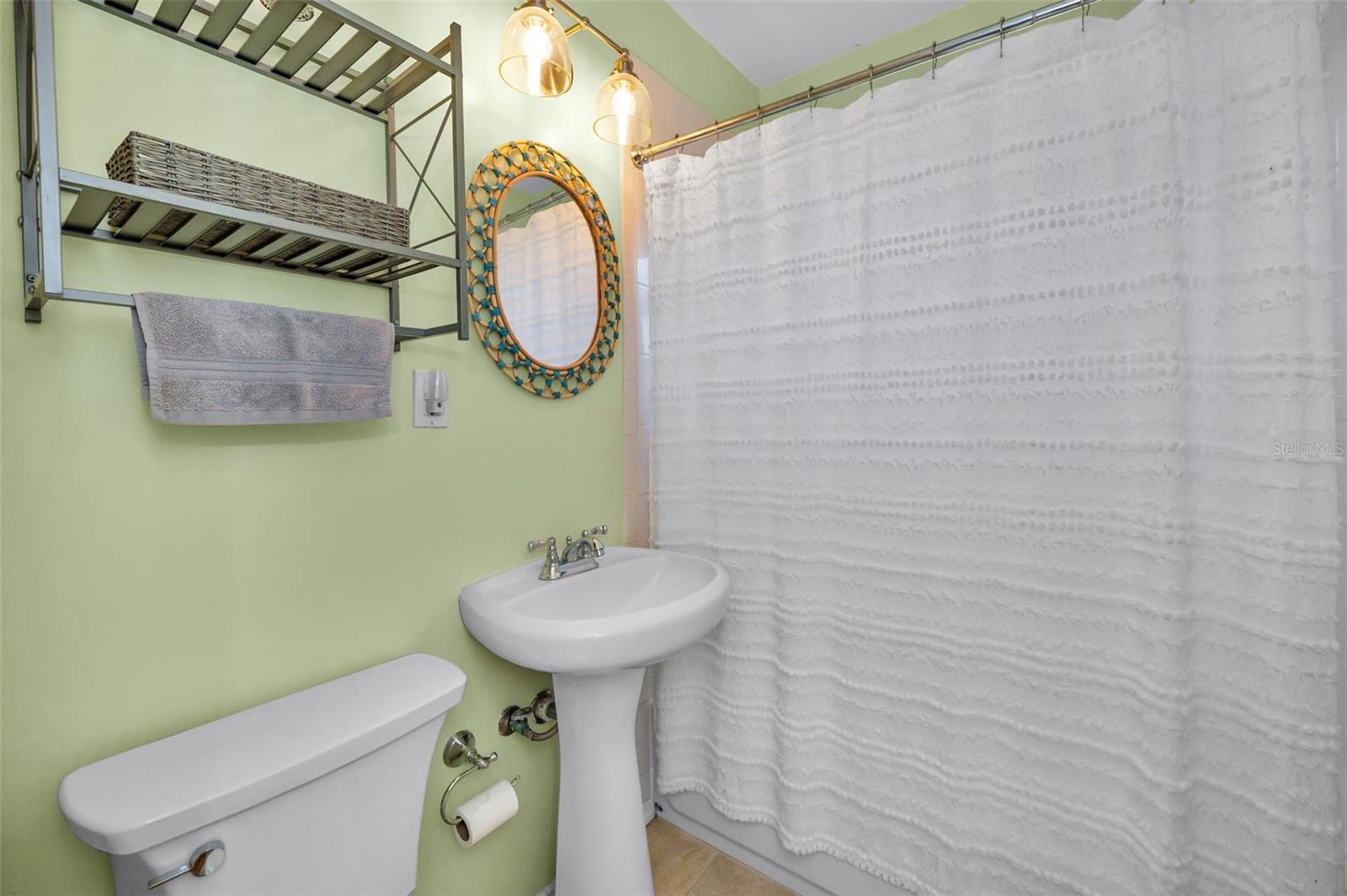 Listing photo id 26 for 420 Roanoke Street