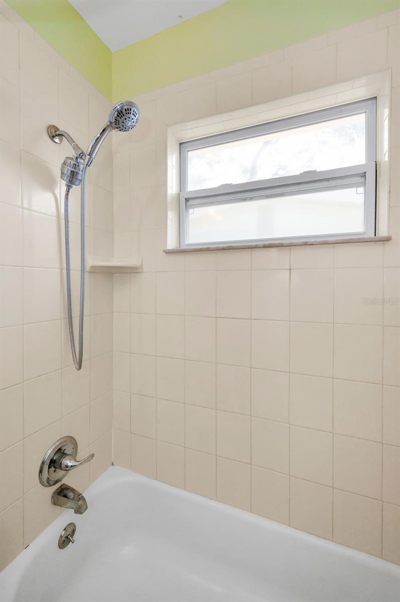 Listing photo id 27 for 420 Roanoke Street