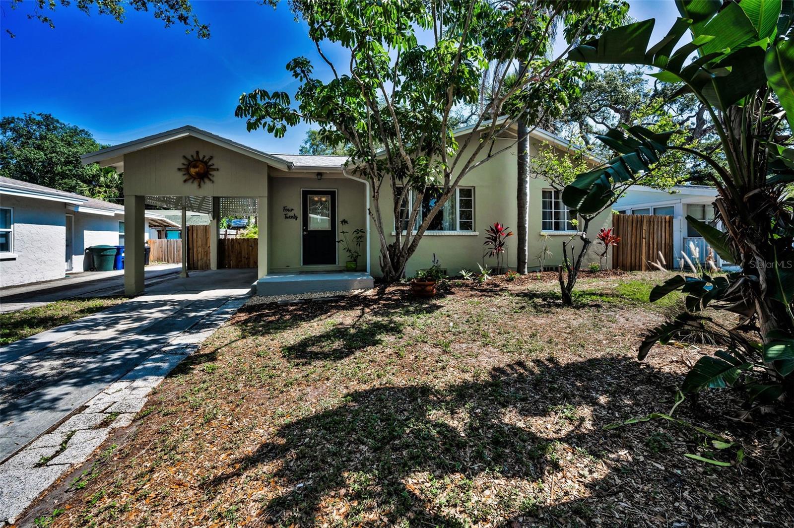 Listing photo id 4 for 420 Roanoke Street