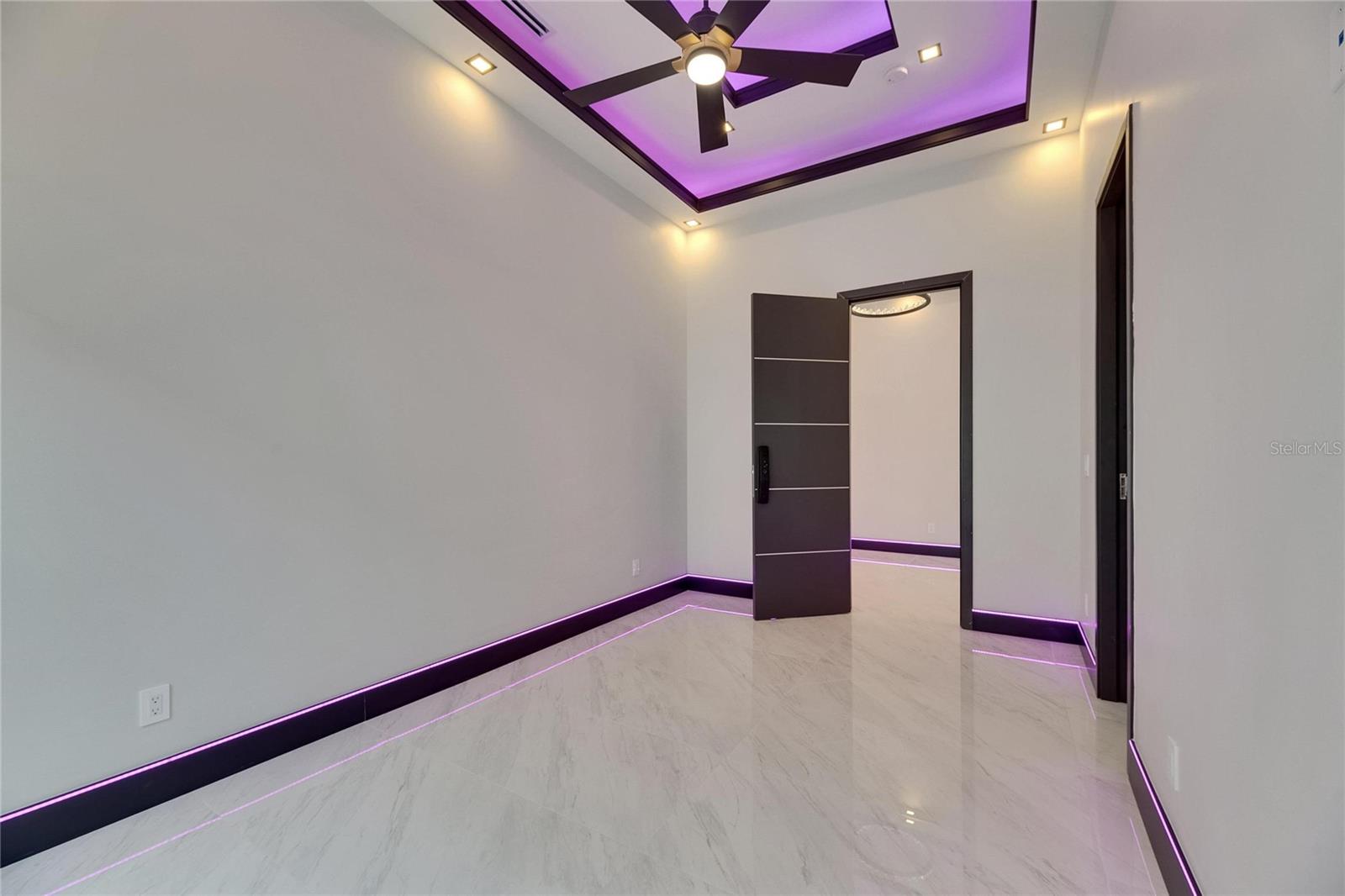 Image 20 of 89 For 6532 Simone Shores Circle