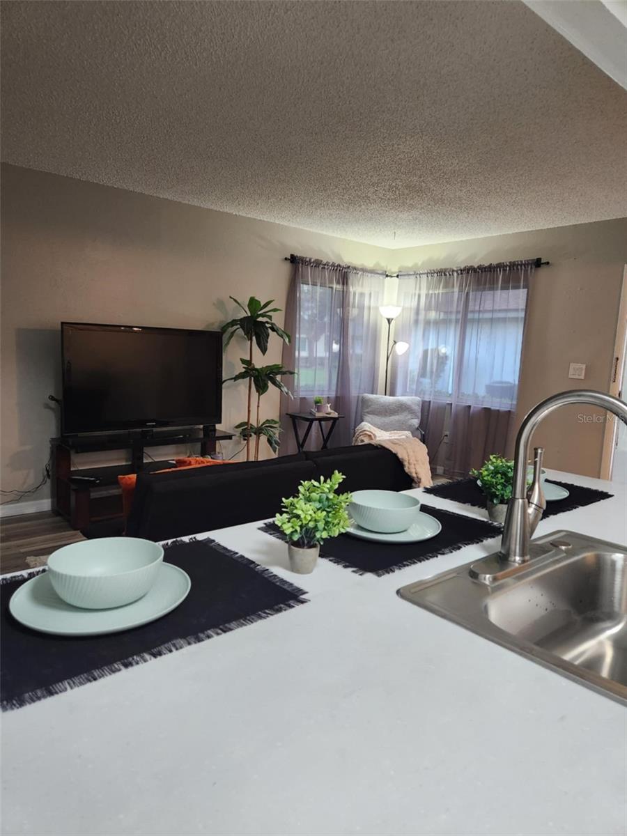 Image 12 of 27 For 1833 Bough Avenue 2