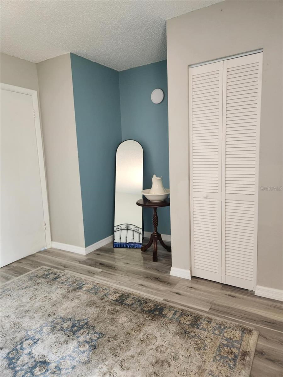 Image 16 of 27 For 1833 Bough Avenue 2