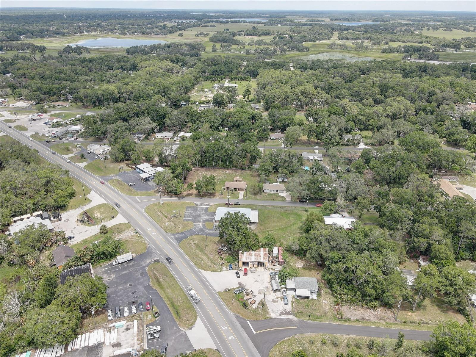 Listing photo id 39 for 5201 Jasmine Lane