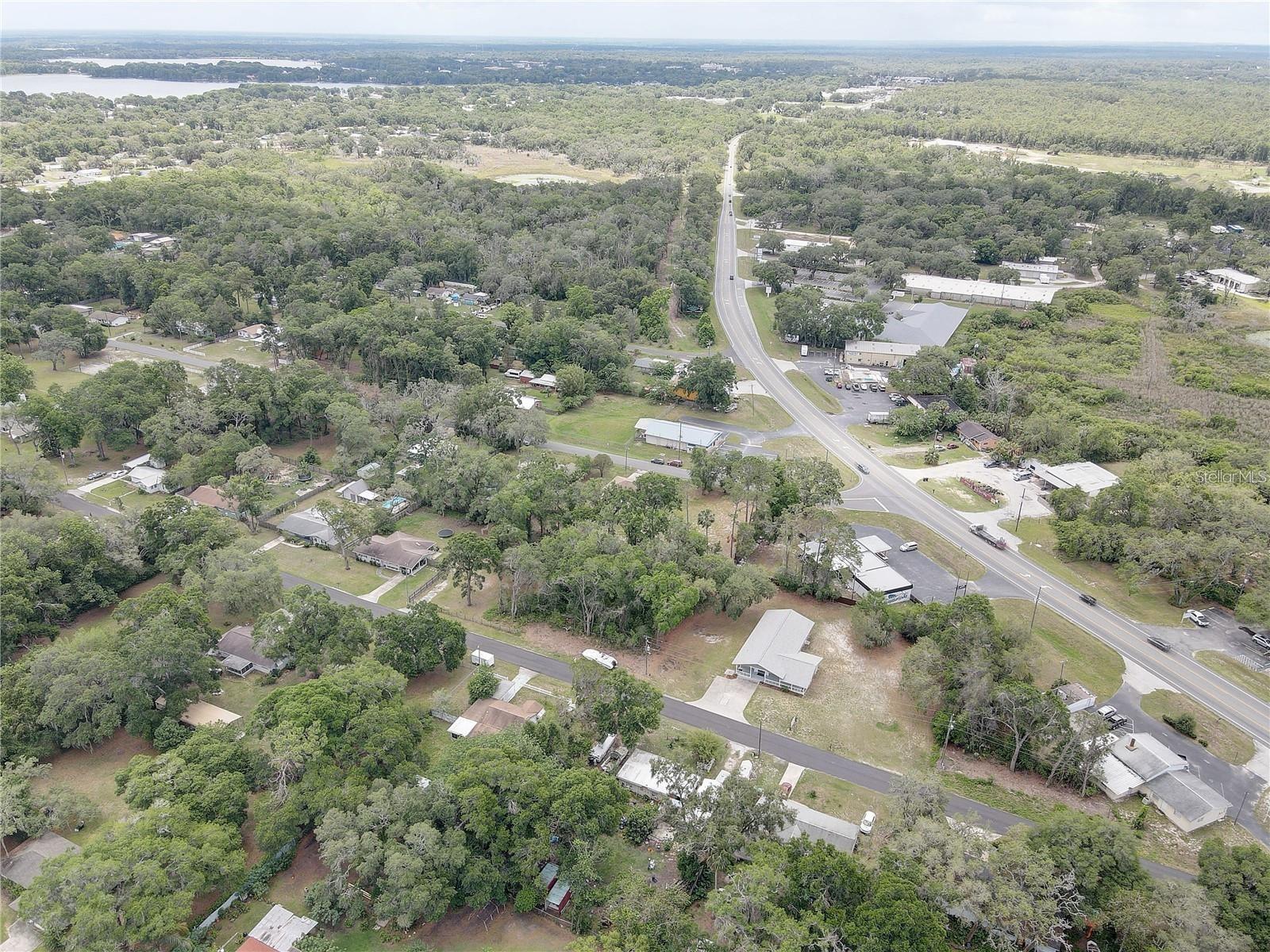 Listing photo id 41 for 5201 Jasmine Lane