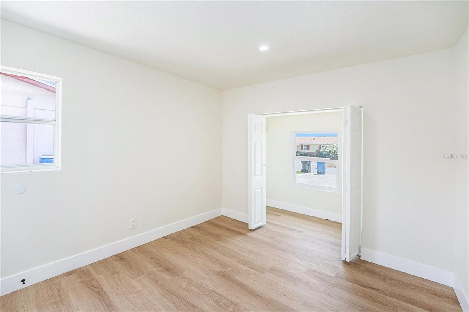Image 23 of 41 For 4812 El Capistrano Drive