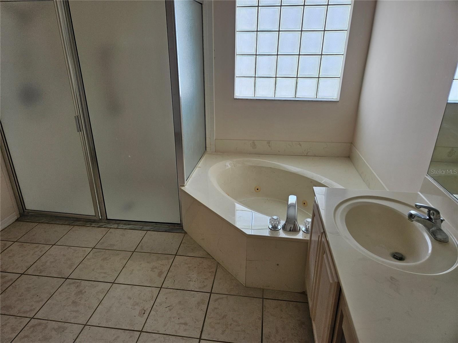 Image 20 of 47 For 2421 Del Webb Boulevard