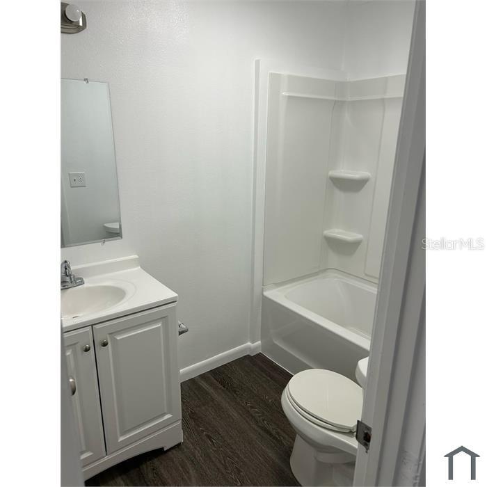 Image 4 of 13 For 1016 Edith Avenue