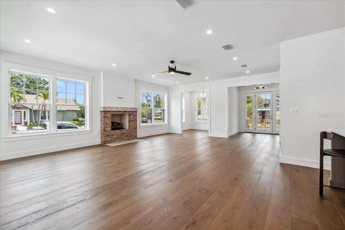 Image 17 of 79 For 2101 3rd Avenue N