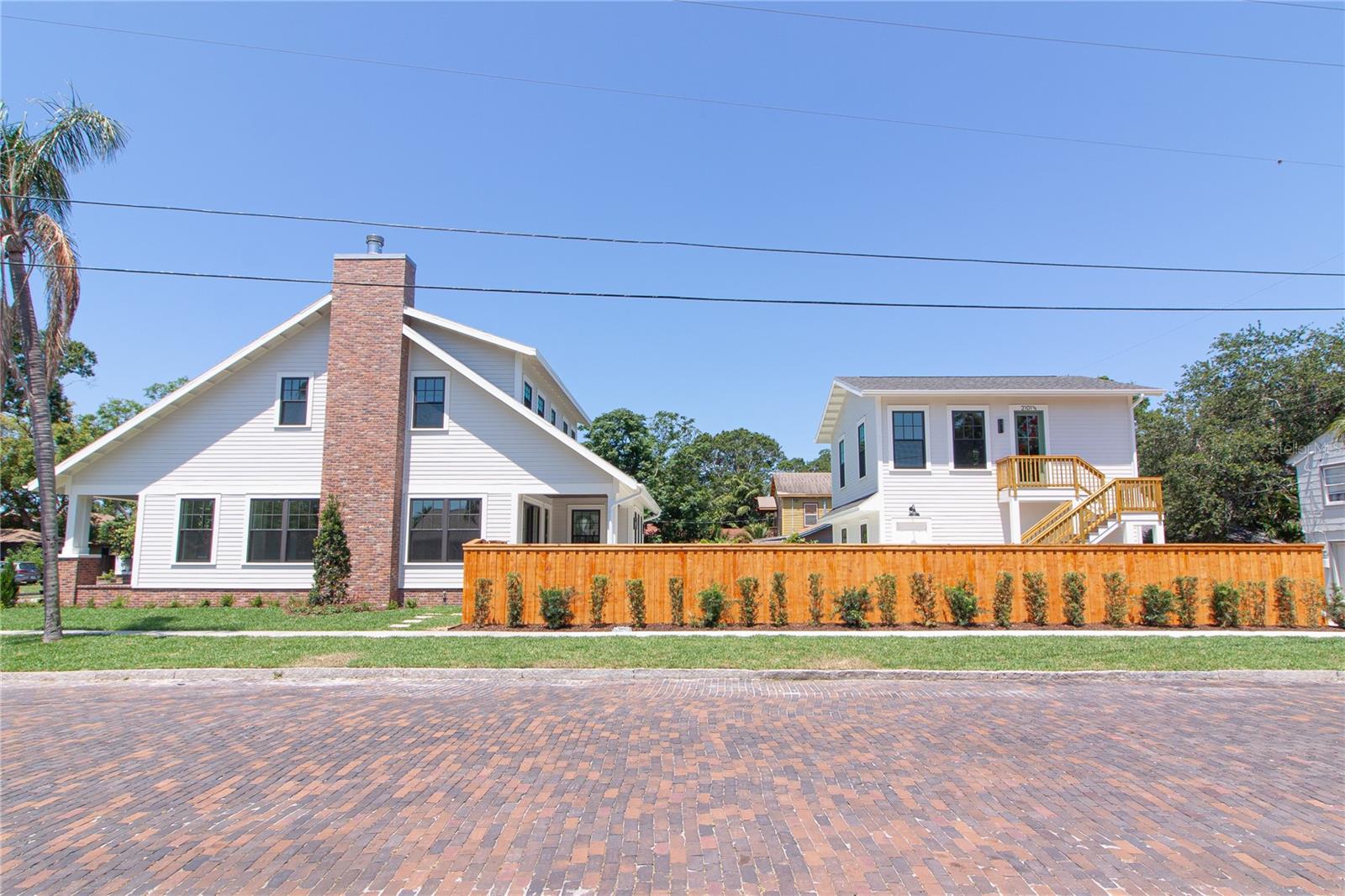Image 3 of 79 For 2101 3rd Avenue N