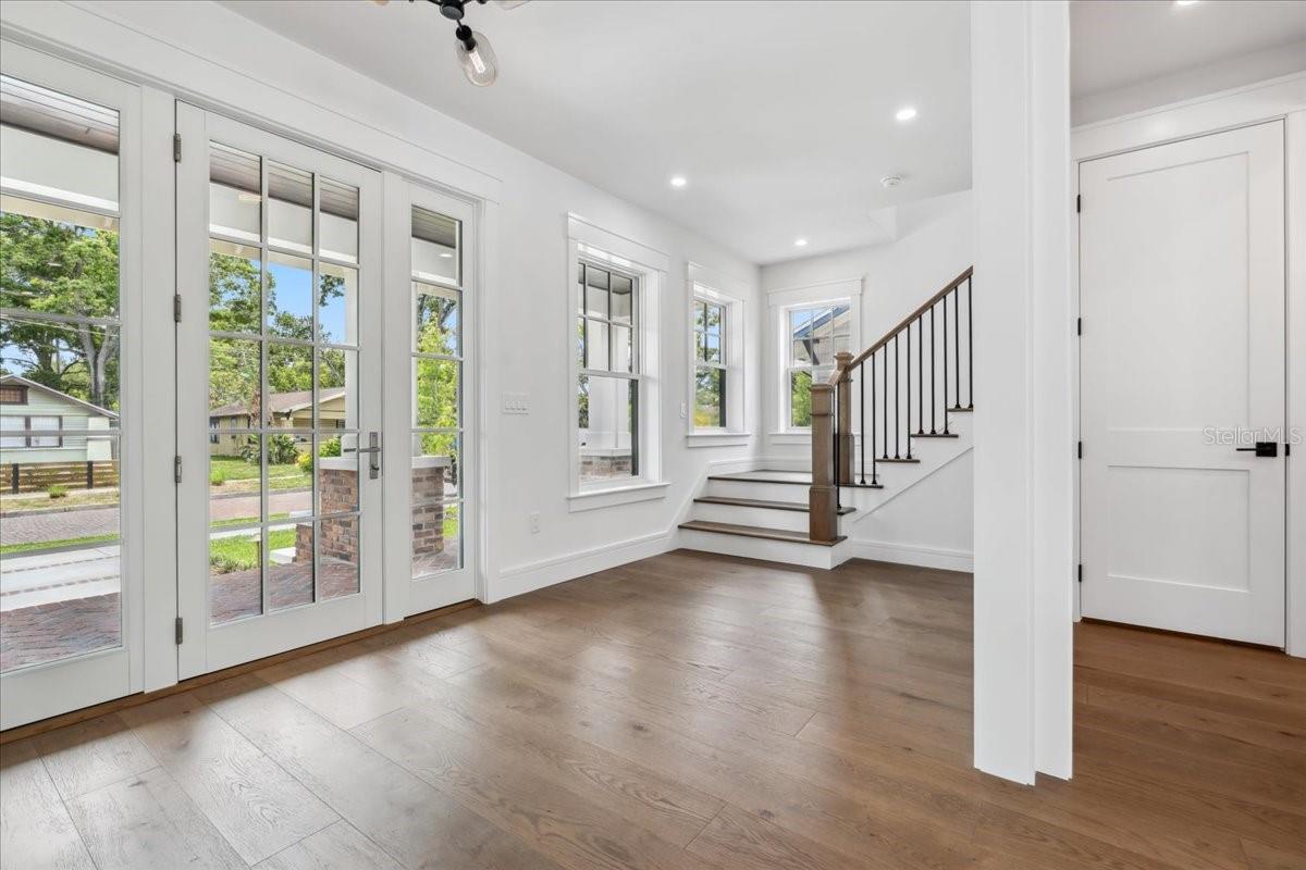 Image 32 of 79 For 2101 3rd Avenue N