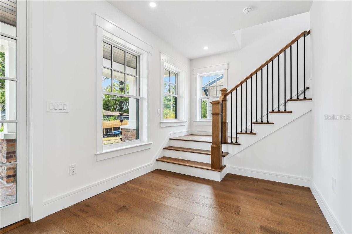 Image 33 of 79 For 2101 3rd Avenue N