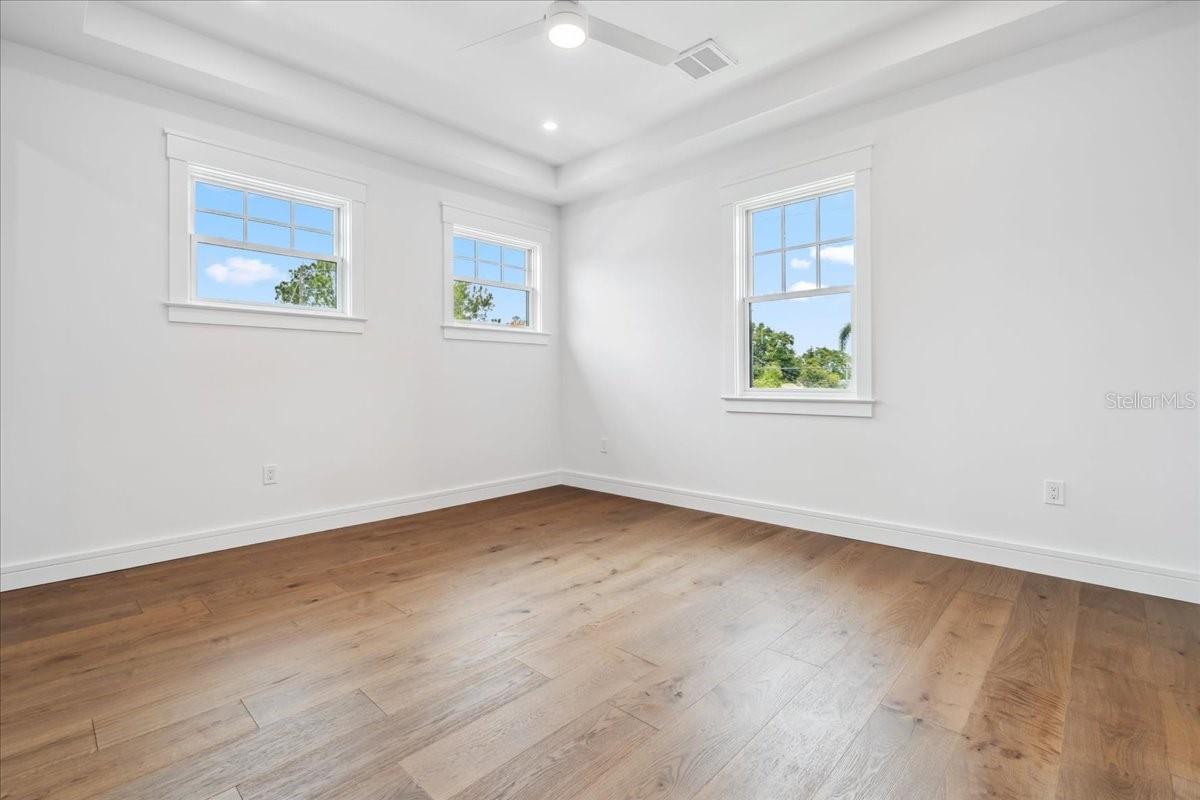 Image 36 of 79 For 2101 3rd Avenue N