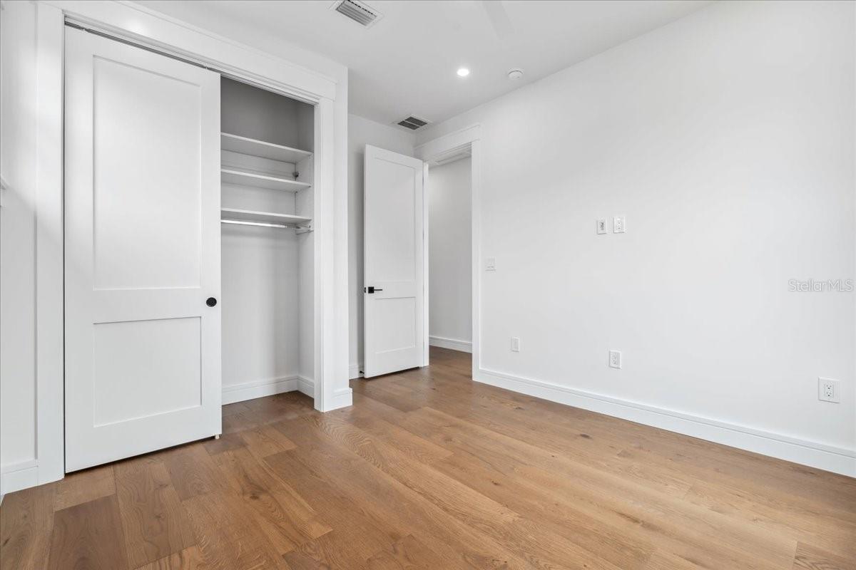 Image 45 of 79 For 2101 3rd Avenue N
