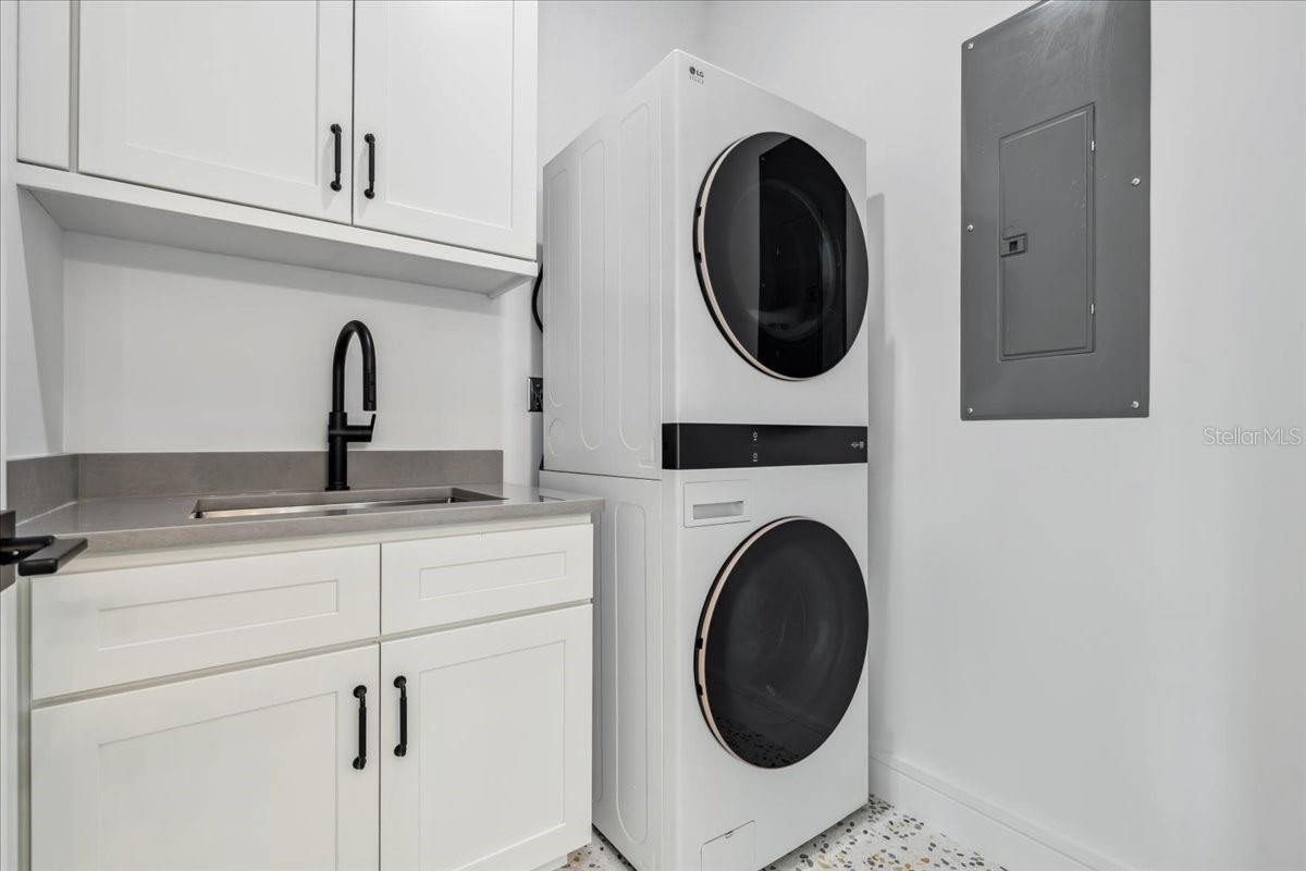 Image 47 of 79 For 2101 3rd Avenue N