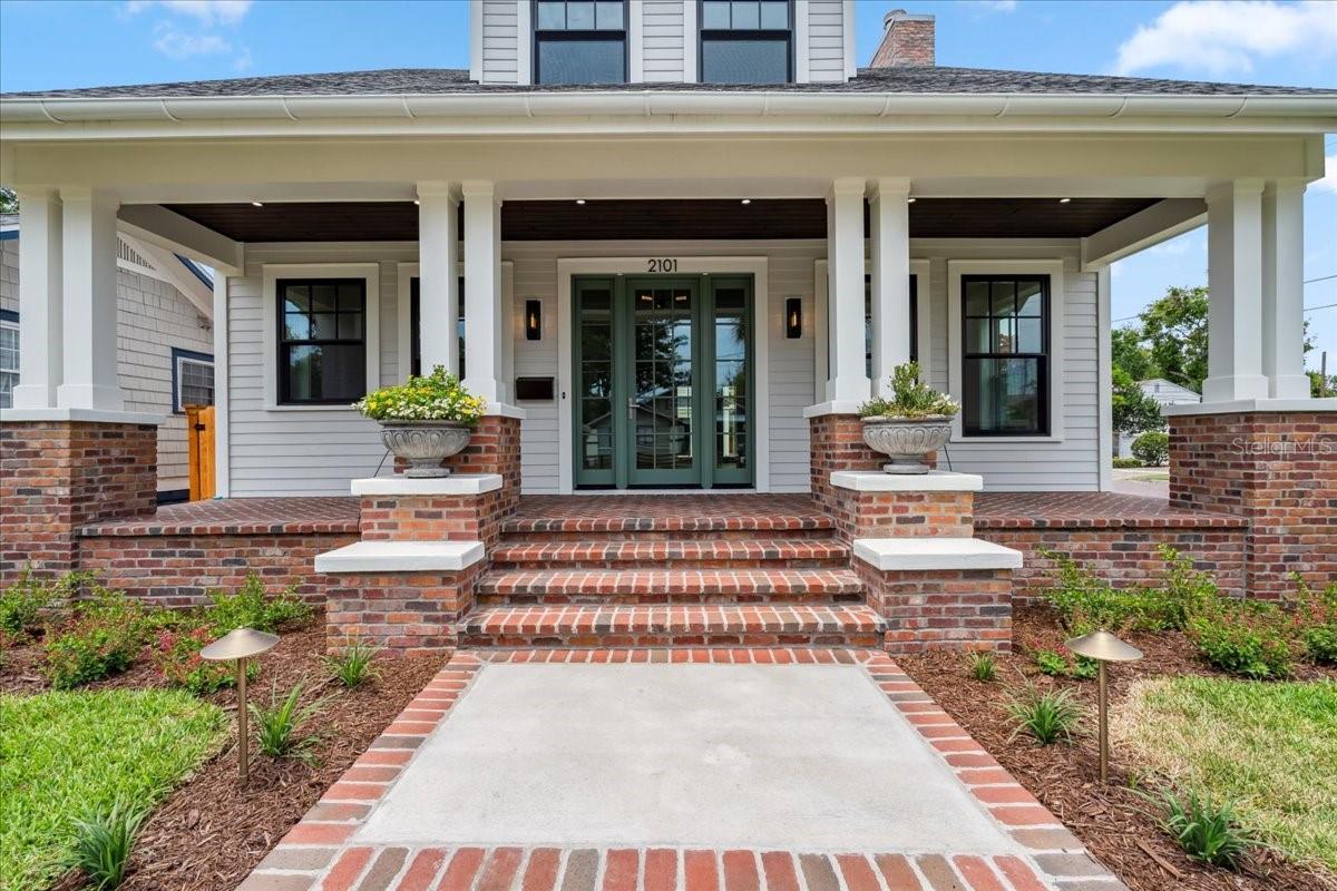 Image 5 of 79 For 2101 3rd Avenue N