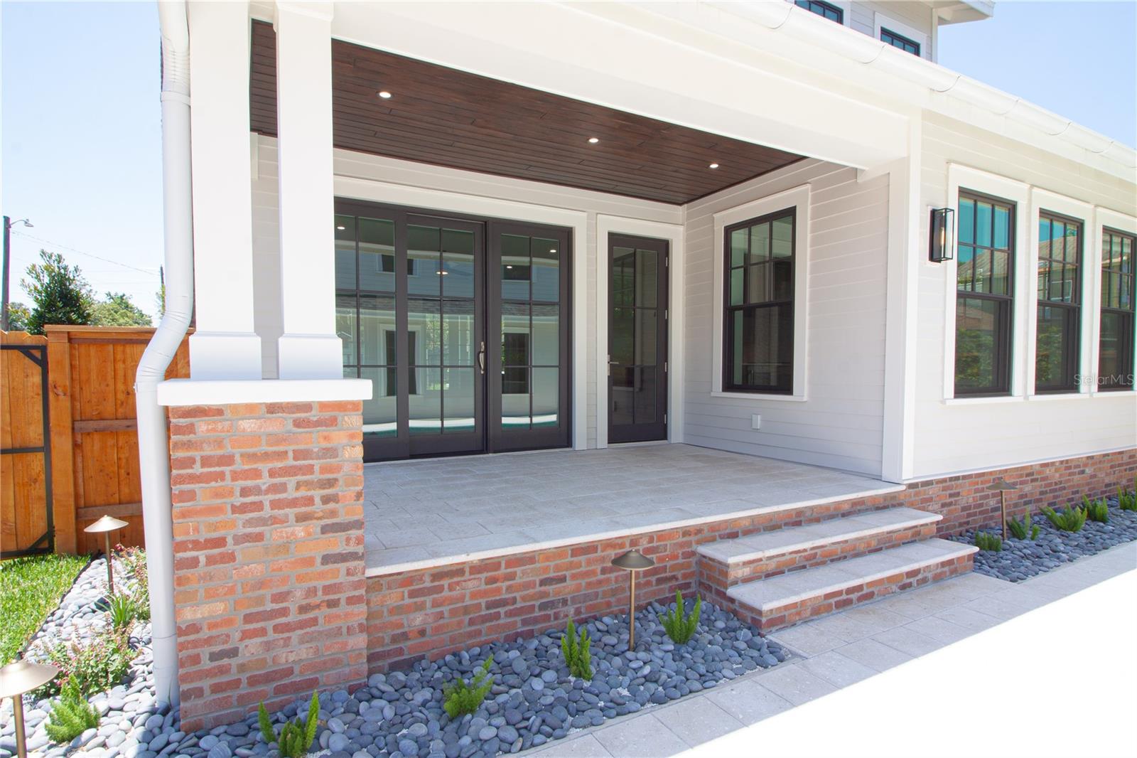 Image 50 of 79 For 2101 3rd Avenue N